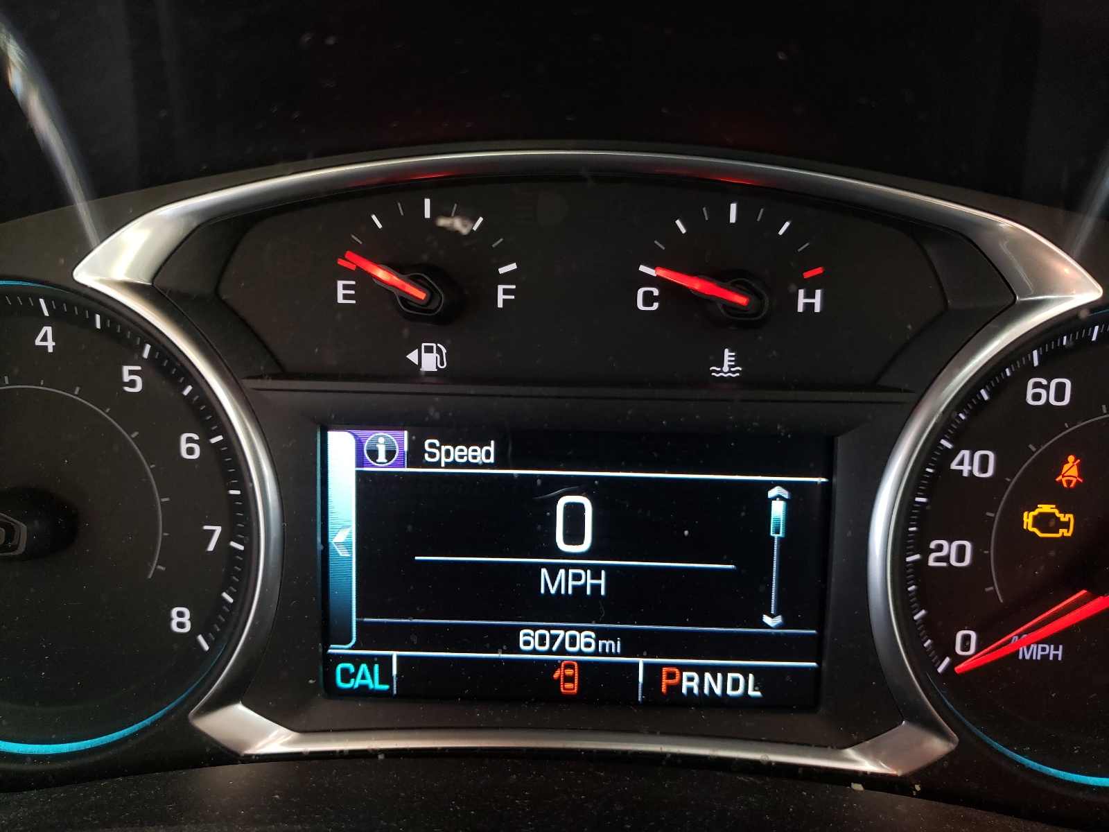 Photo 8 from auction – 2018 CHEVROLET EQUINOX LT with VIN 2GNAXJEV1J6345709
