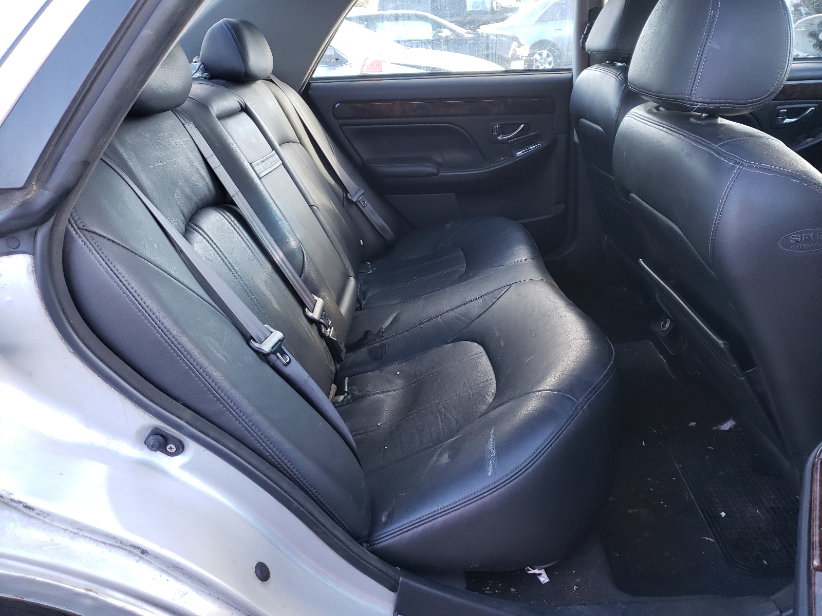 Photo 6 from auction – 2002 HYUNDAI XG 350 with VIN KMHFU45EX2A230485