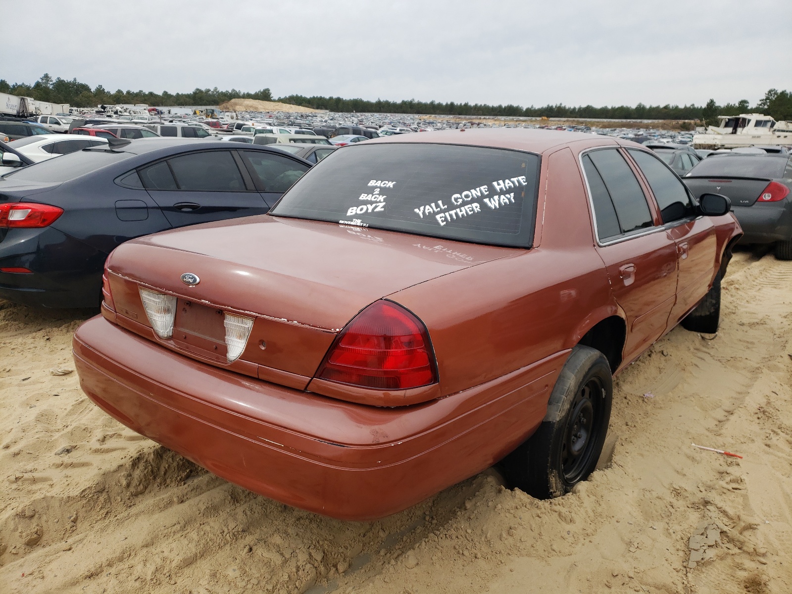 Photo 4 from auction – 2006 FORD CROWN VICT with VIN 2FAFP71W46X165972
