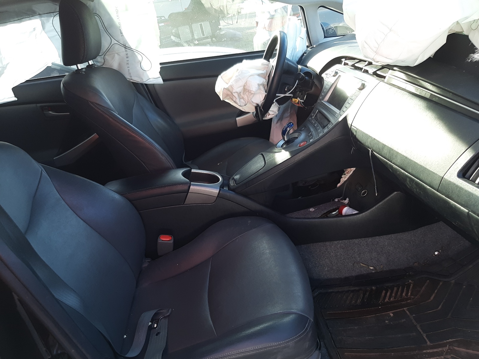 Photo 5 from auction – 2014 TOYOTA PRIUS with VIN JTDKN3DU5E1793225