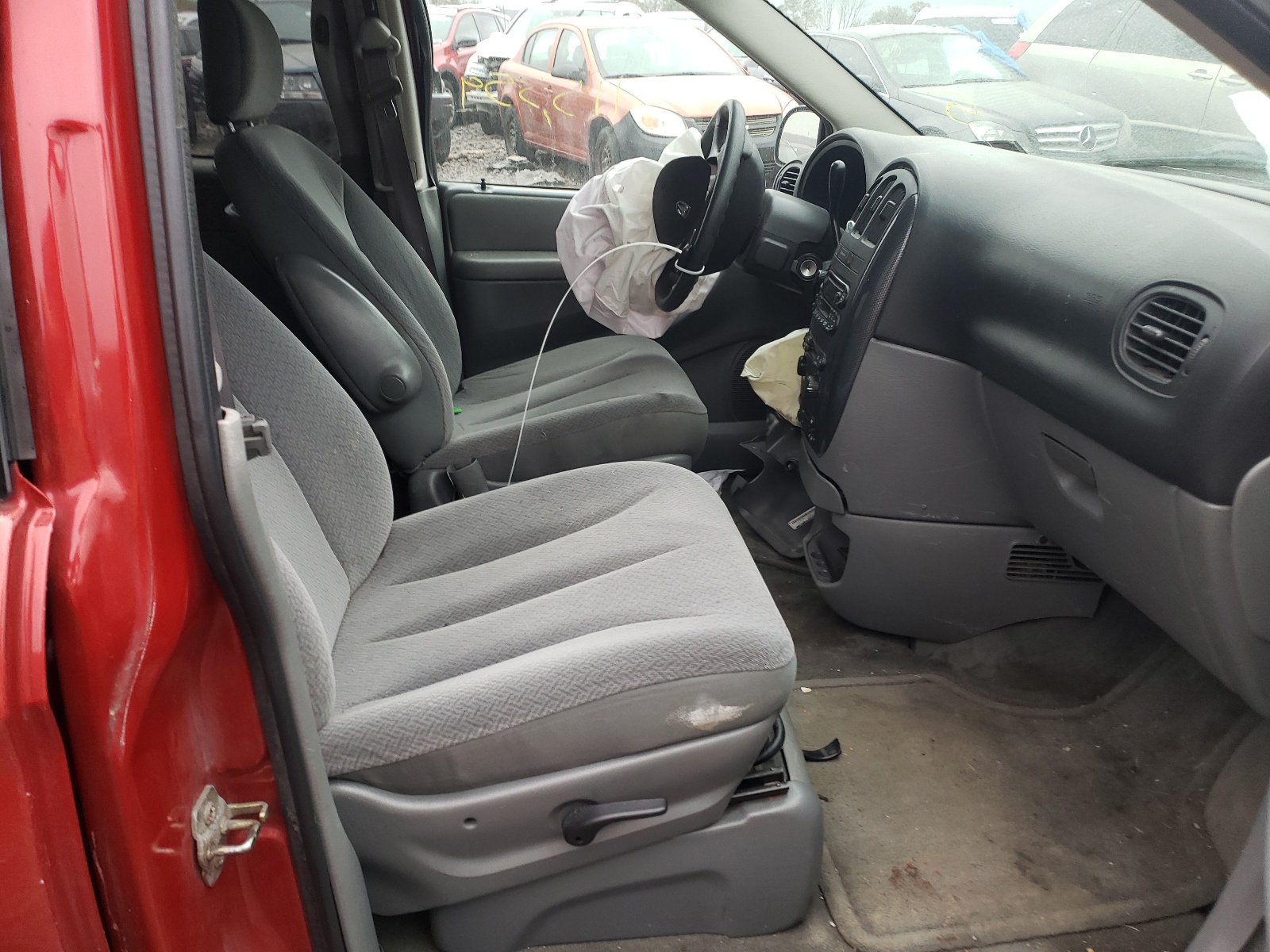 صورة رقم 5 من المزاد - 2005 DODGE CARAVAN SX مع VIN 1D4GP45R25B354027