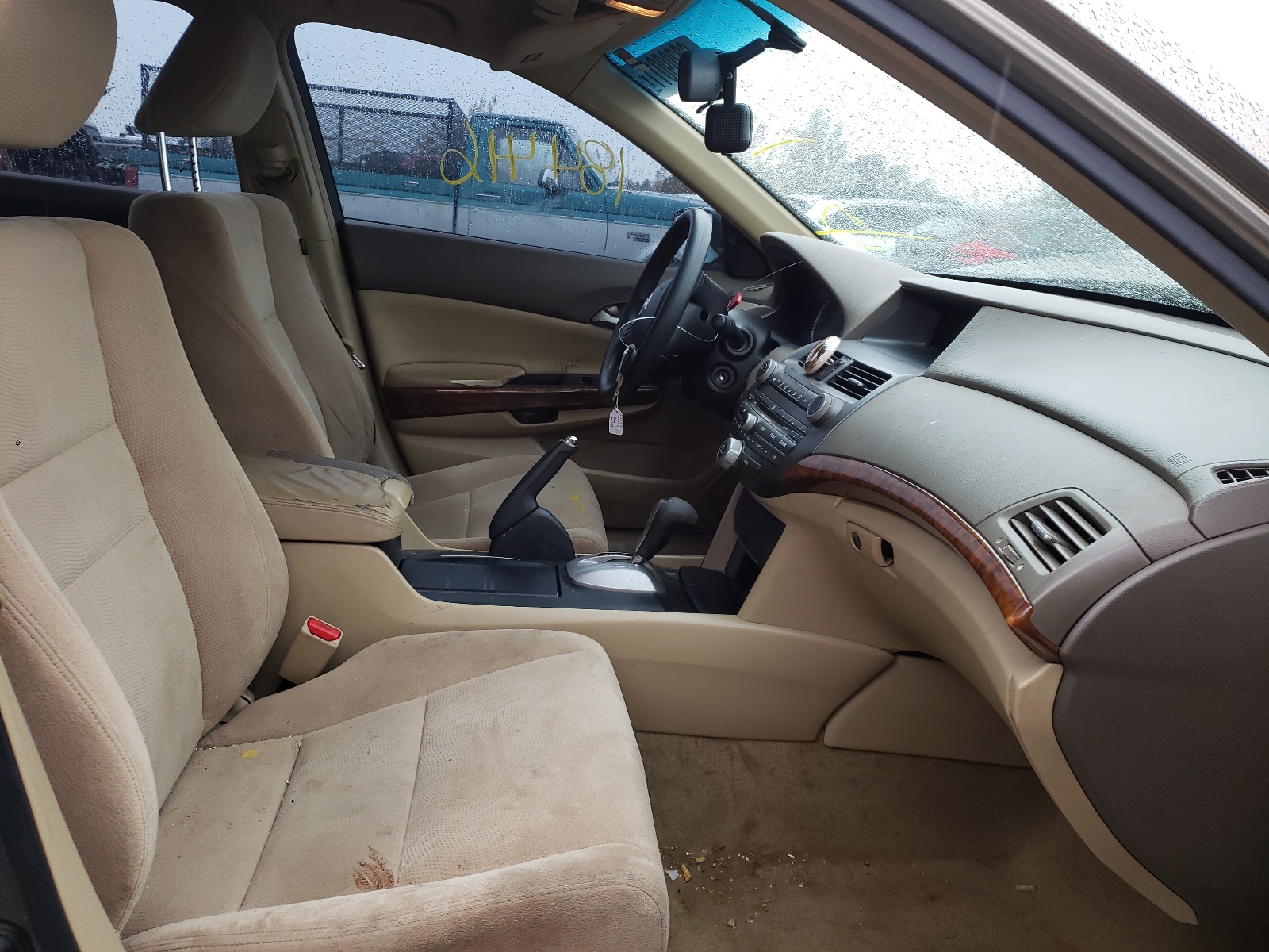 Photo 5 from auction – 2008 HONDA ACCORD EX with VIN JHMCP26718C056059