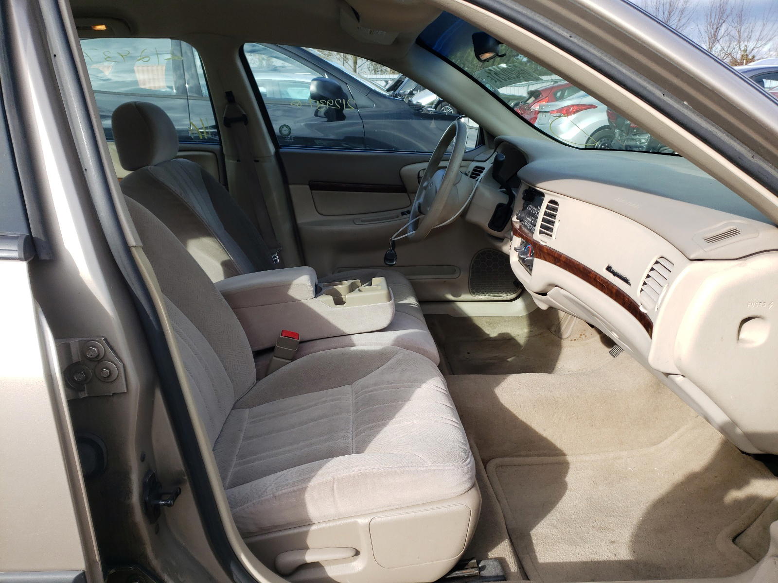 Photo 5 from auction – 2001 CHEVROLET IMPALA with VIN 2G1WF52E819182044