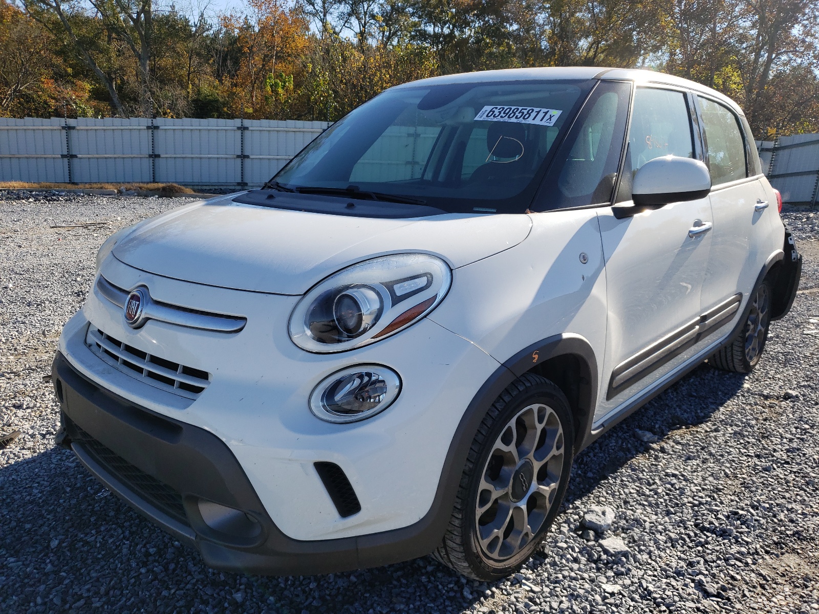 Photo 2 from auction – 2014 FIAT 500L TREKK with VIN ZFBCFADH2EZ004574