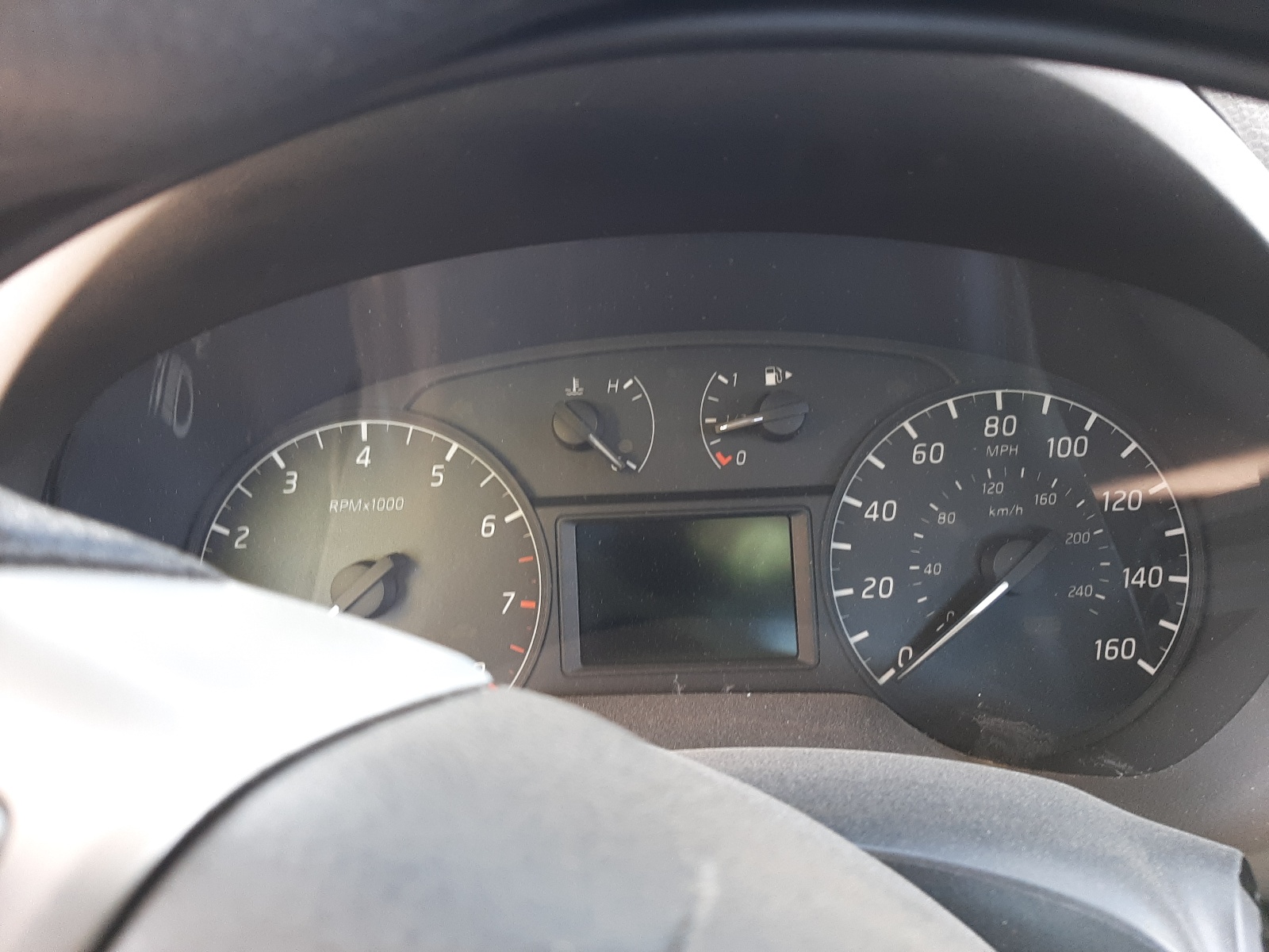 Photo 8 from auction – 2015 NISSAN SENTRA S with VIN 3N1AB7AP1FY245684