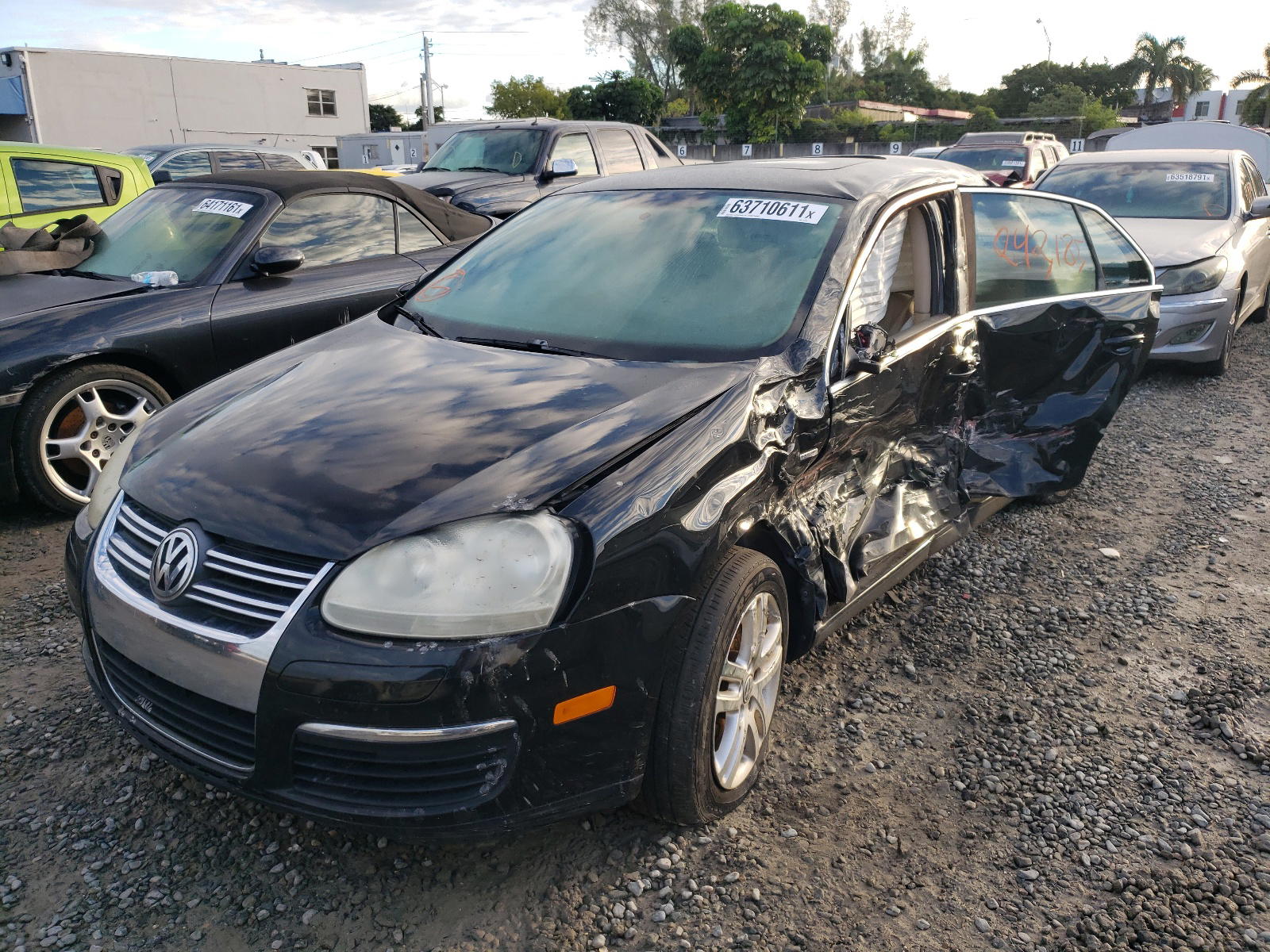 Photo 2 from auction – 2007 VOLKSWAGEN JETTA WOLF with VIN 3VWEF71K07M177570