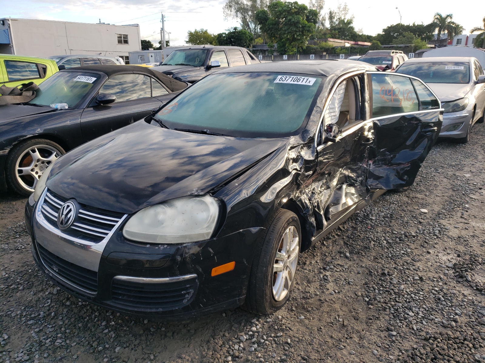 Zdjęcie 2 z aukcji – 2007 VOLKSWAGEN JETTA WOLF z VIN 3VWEF71K07M177570