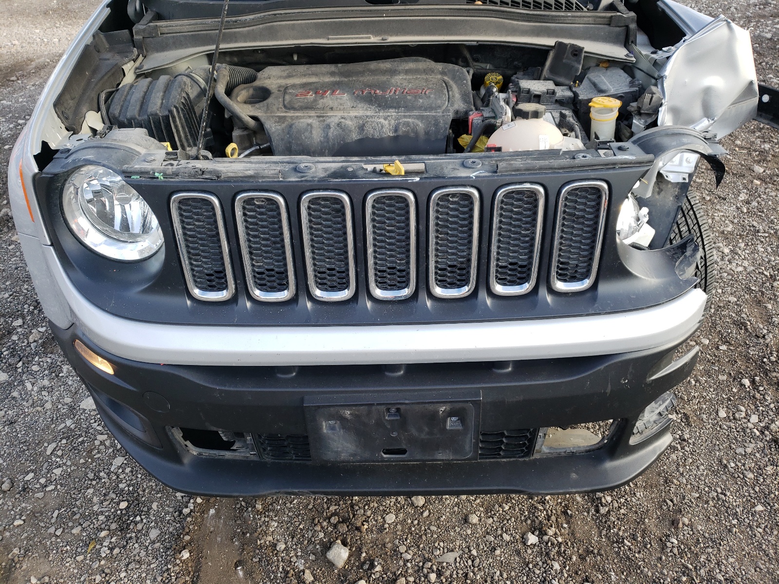 Photo 7 from auction – 2017 JEEP RENEGADE L with VIN ZACCJBBB0HPG49257
