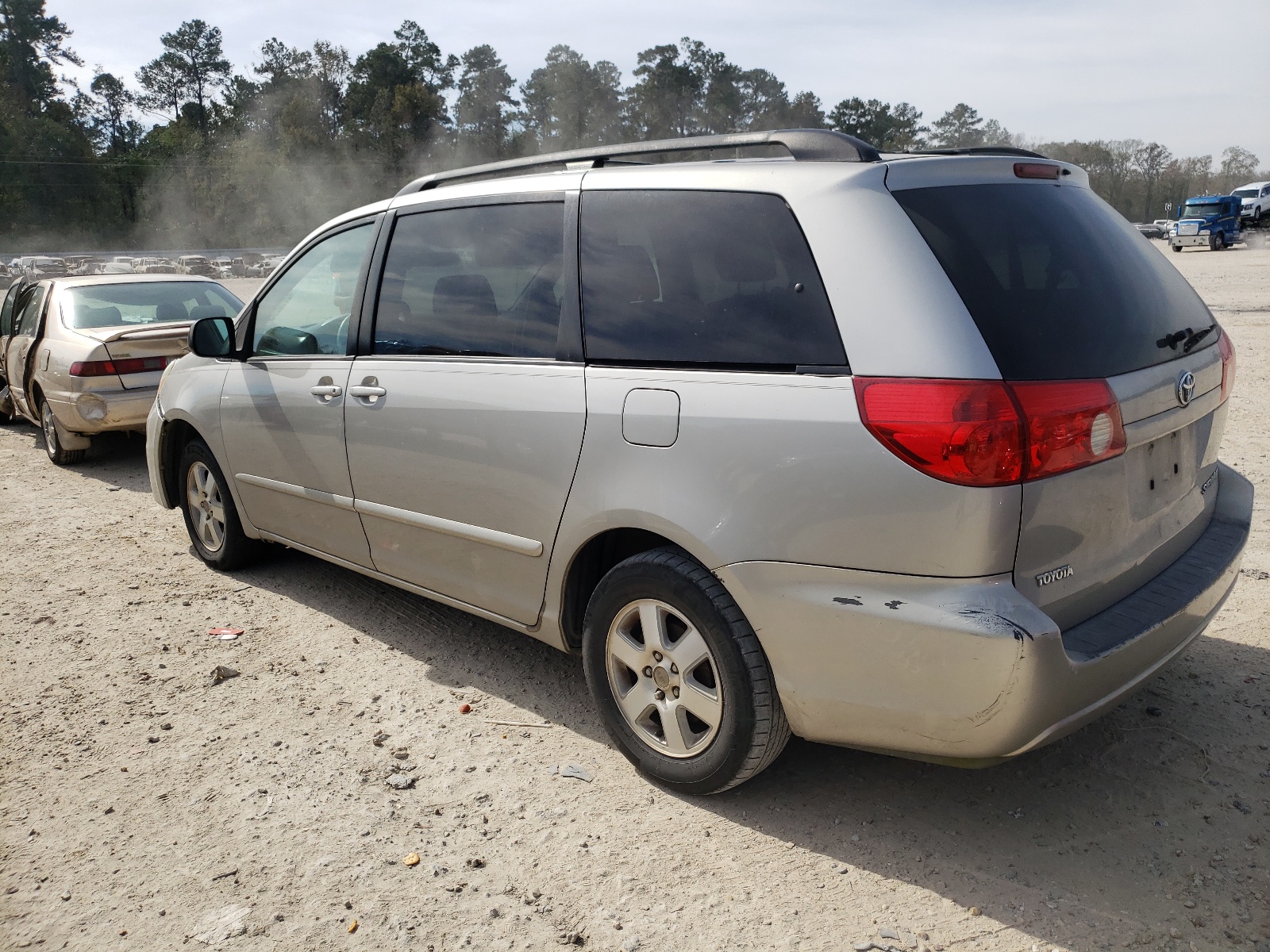 Photo 3 from auction – 2006 TOYOTA SIENNA CE with VIN 5TDZA23C86S489890