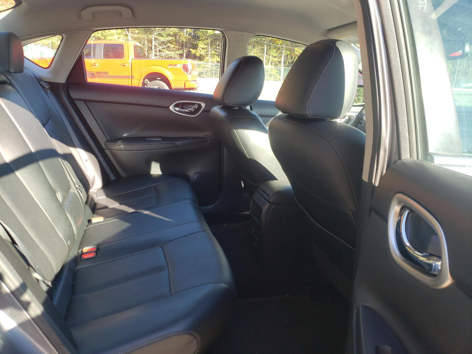 Photo 6 from auction – 2017 NISSAN SENTRA S with VIN 3N1AB7AP1HY345822