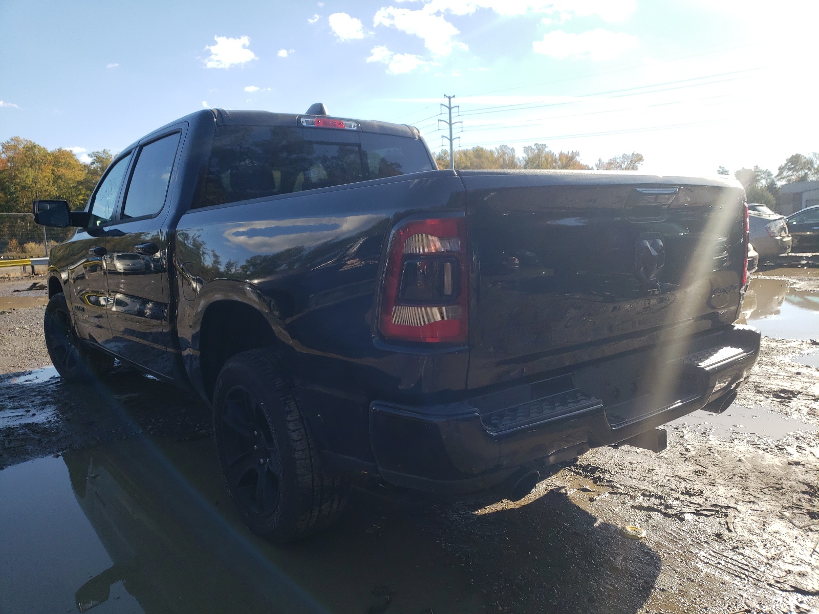 صورة رقم 3 من المزاد - 2020 RAM 1500 BIG H مع VIN 1C6SRFFTXLN264392