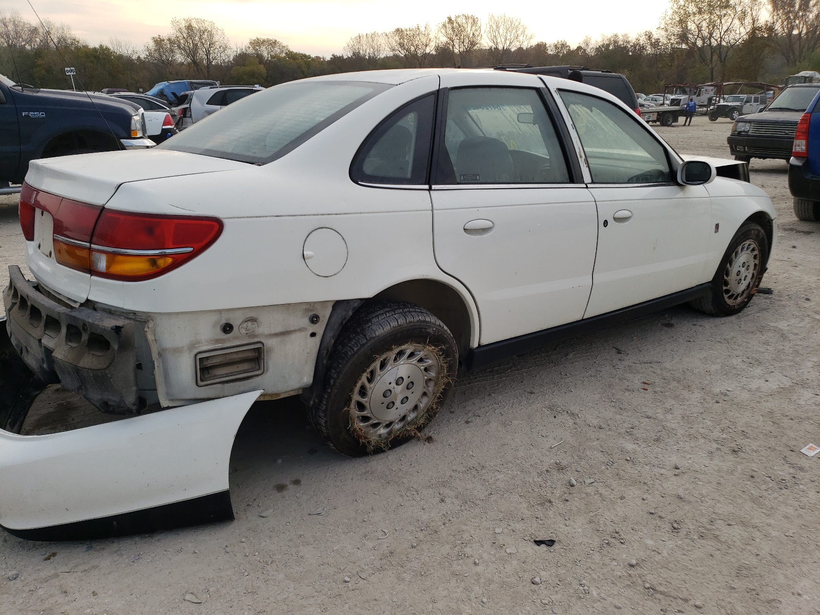 Photo 4 from auction – 2001 SATURN L200 with VIN 1G8JU52F31Y548157