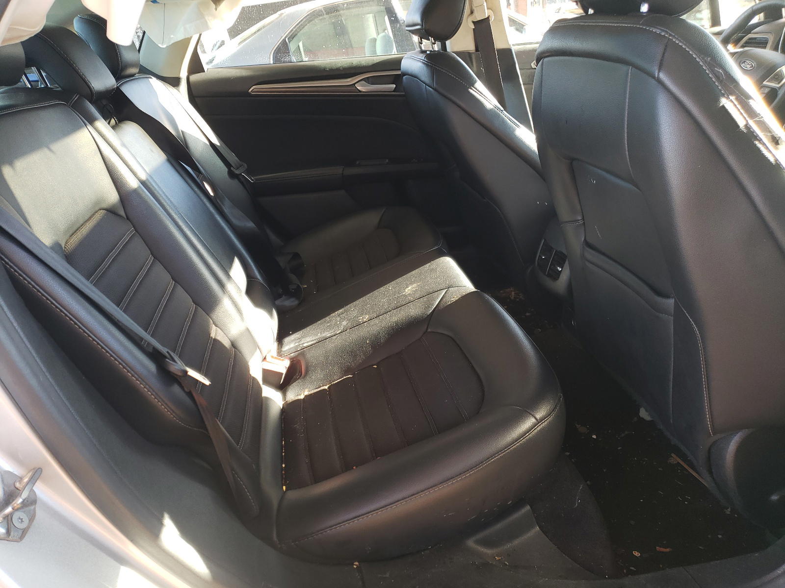 Photo 6 from auction – 2017 FORD FUSION SE with VIN 3FA6P0LU2HR324248