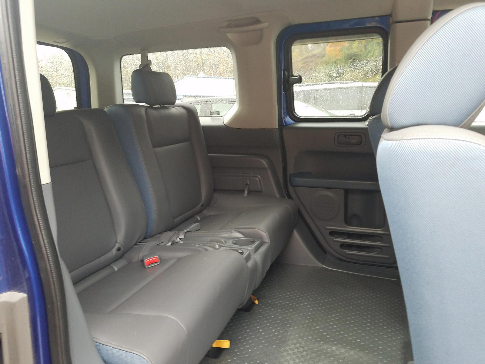 Photo 6 from auction – 2004 HONDA ELEMENT LX with VIN 5J6YH18324L009359