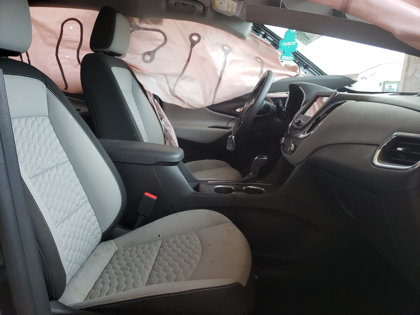 Photo 5 from auction – 2019 CHEVROLET EQUINOX LS with VIN 2GNAXHEV0K6301453