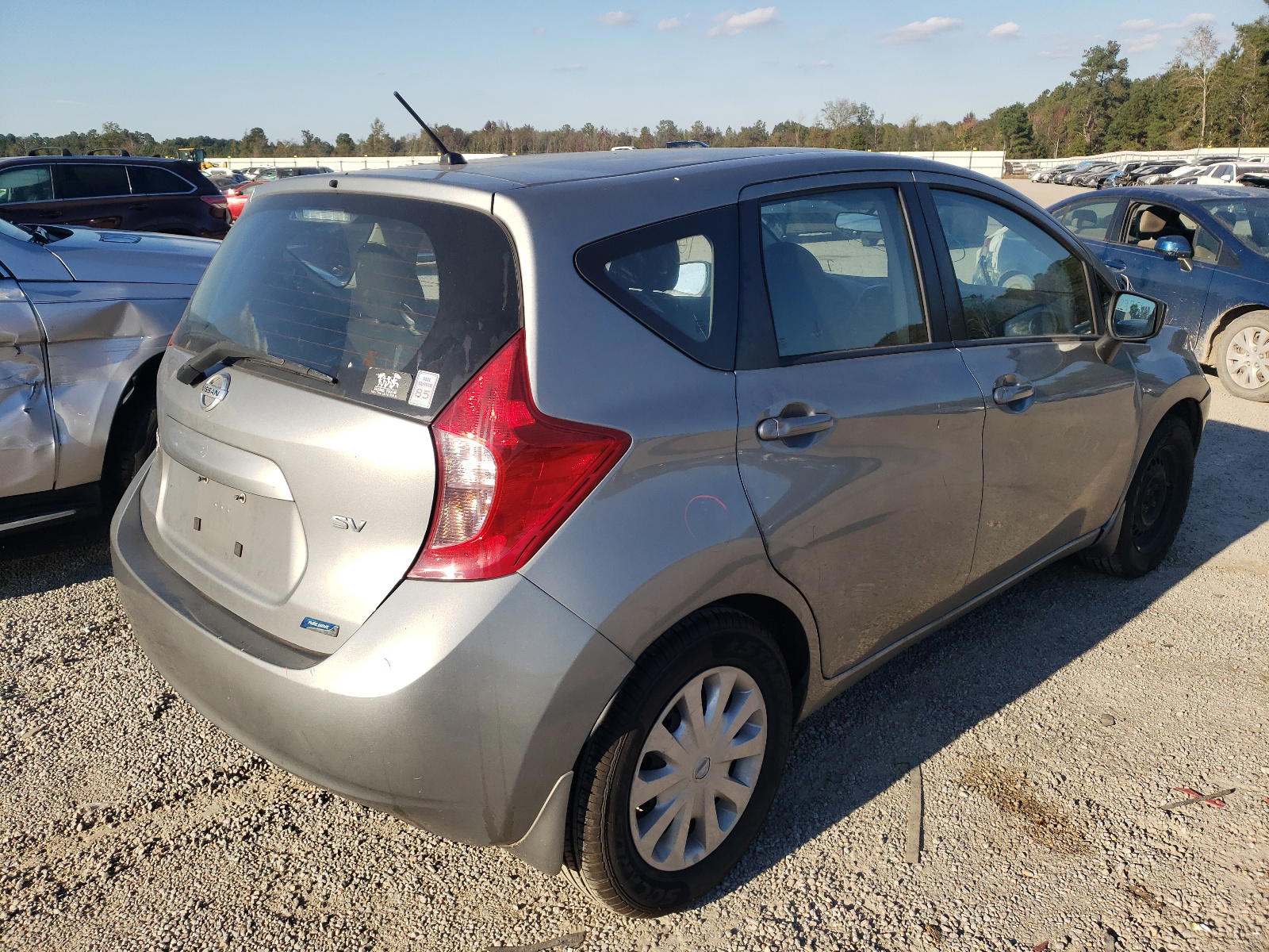 Photo 4 from auction – 2015 NISSAN VERSA NOTE with VIN 3N1CE2CP6FL409444