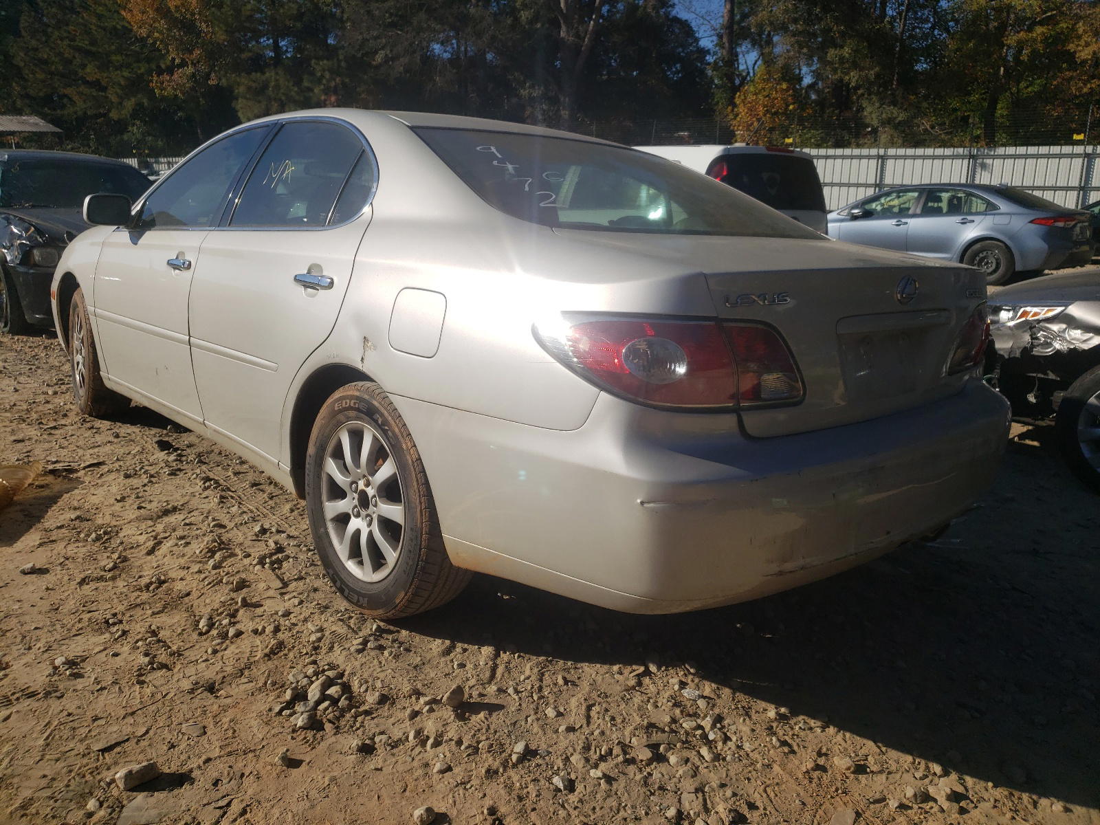 Photo 3 from auction – 2003 LEXUS ES 300 with VIN JTHBF30G530099472