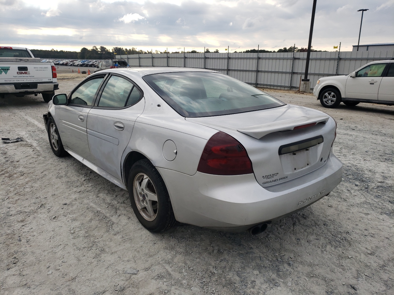 Photo 3 from auction – 2004 PONTIAC GRAND PRIX with VIN 2G2WS522241100826