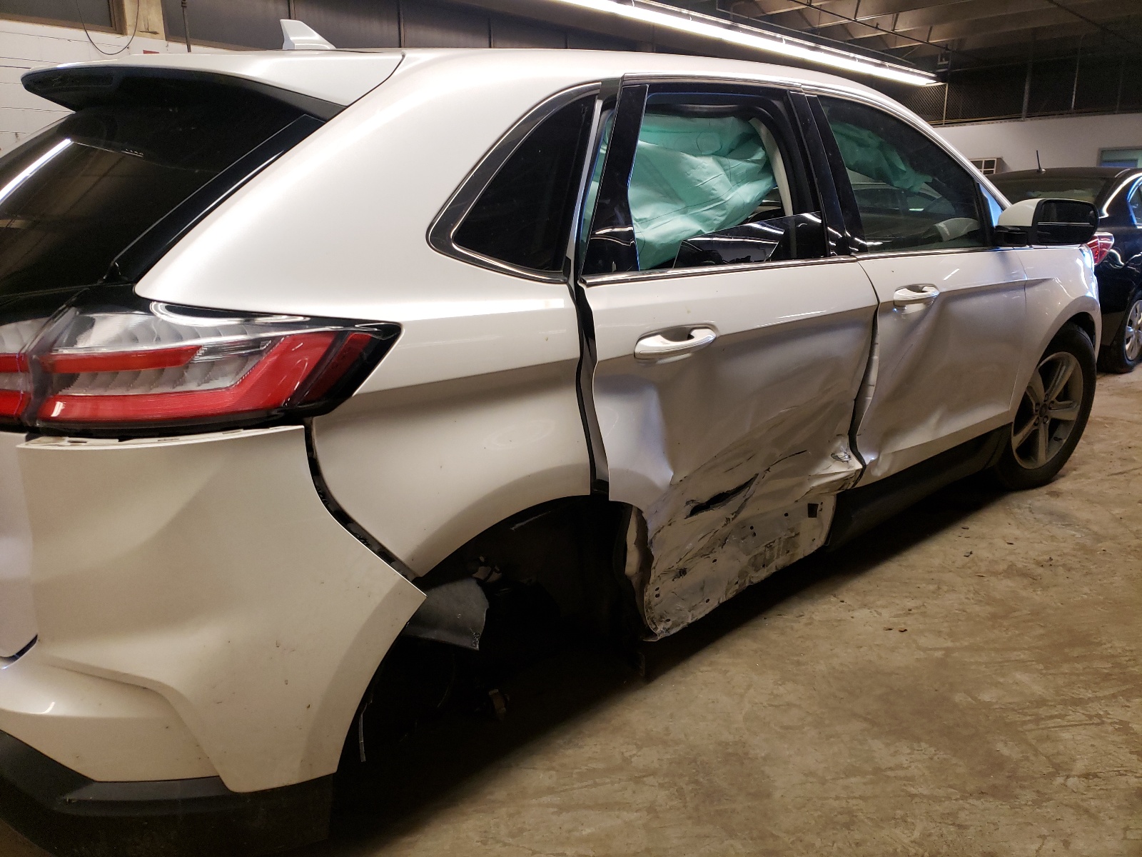 Photo 9 from auction – 2019 FORD EDGE SEL with VIN 2FMPK4J93KBB31546