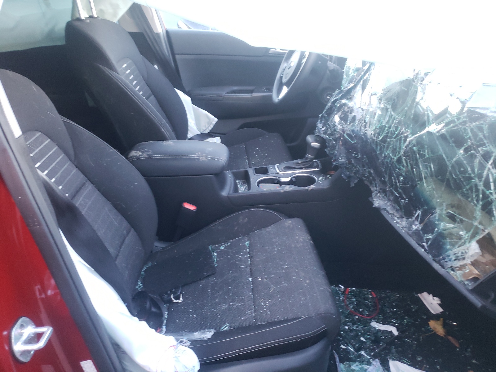 Photo 5 from auction – 2018 KIA SPORTAGE L with VIN KNDPM3AC0J7445795