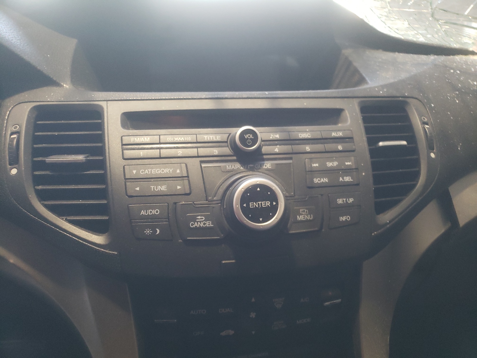 Photo 9 from auction – 2010 ACURA TSX with VIN JH4CU2F67AC027705