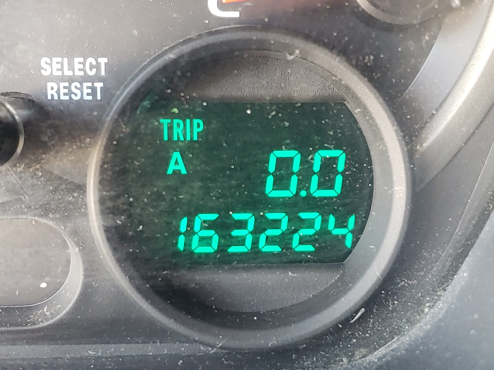 Photo 8 from auction – 2004 HONDA PILOT EXL with VIN 2HKYF18684H564715