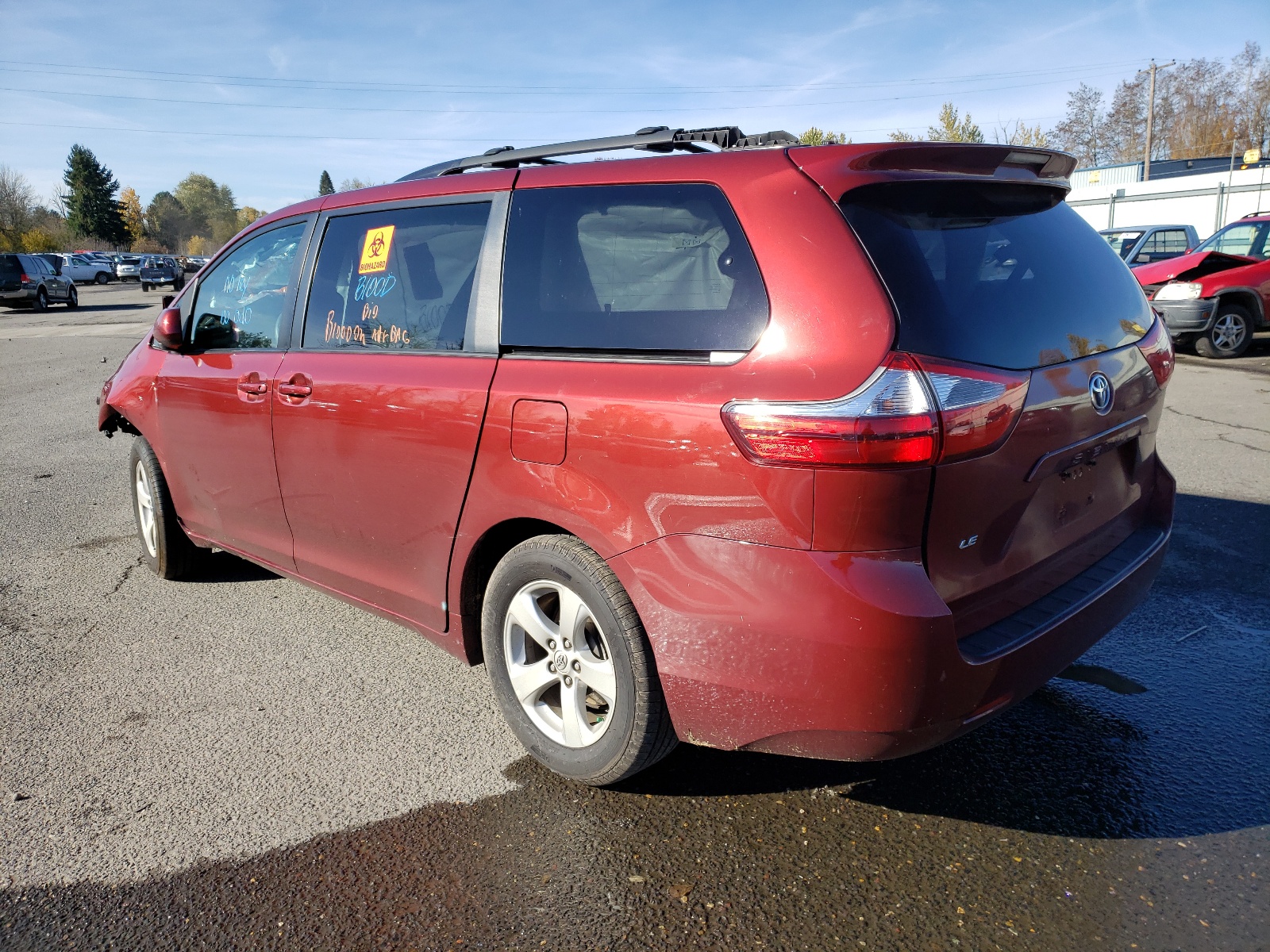 Photo 3 from auction – 2017 TOYOTA SIENNA LE with VIN 5TDKZ3DC6HS809029