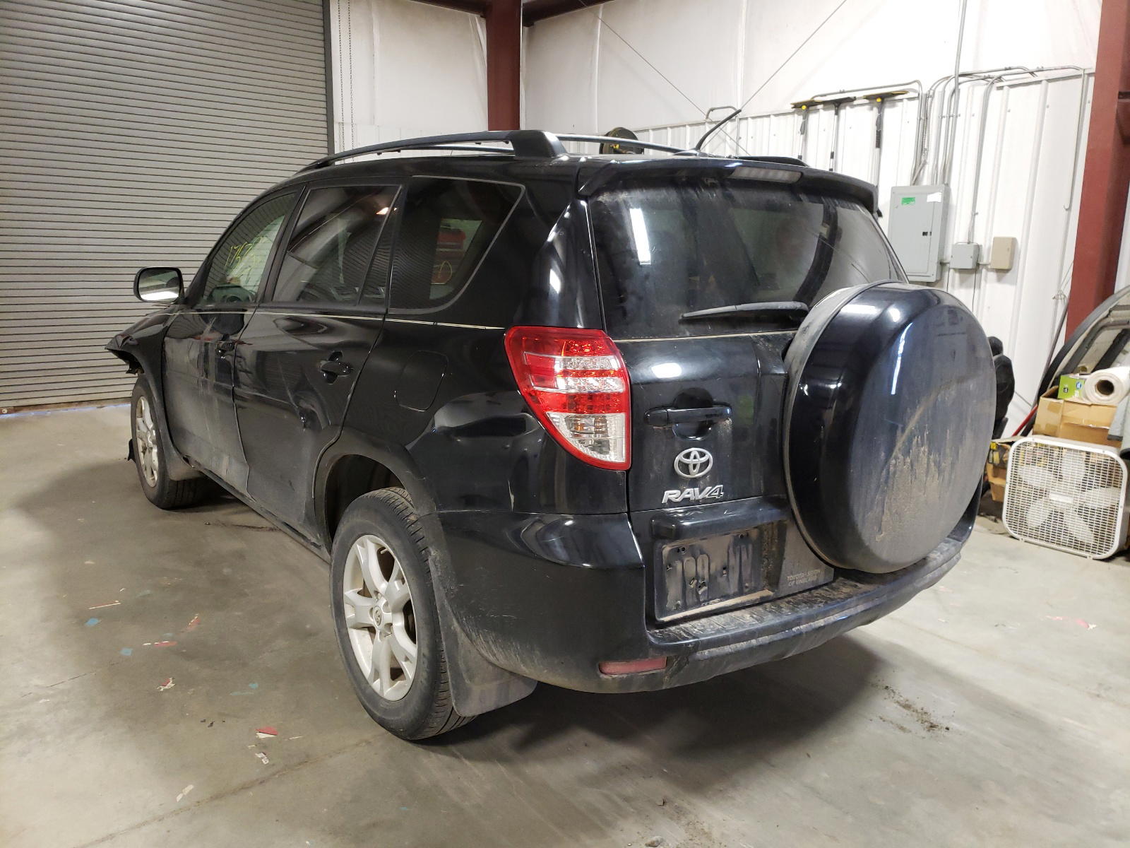 Photo 3 from auction – 2012 TOYOTA RAV4 with VIN 2T3BF4DV5CW266201