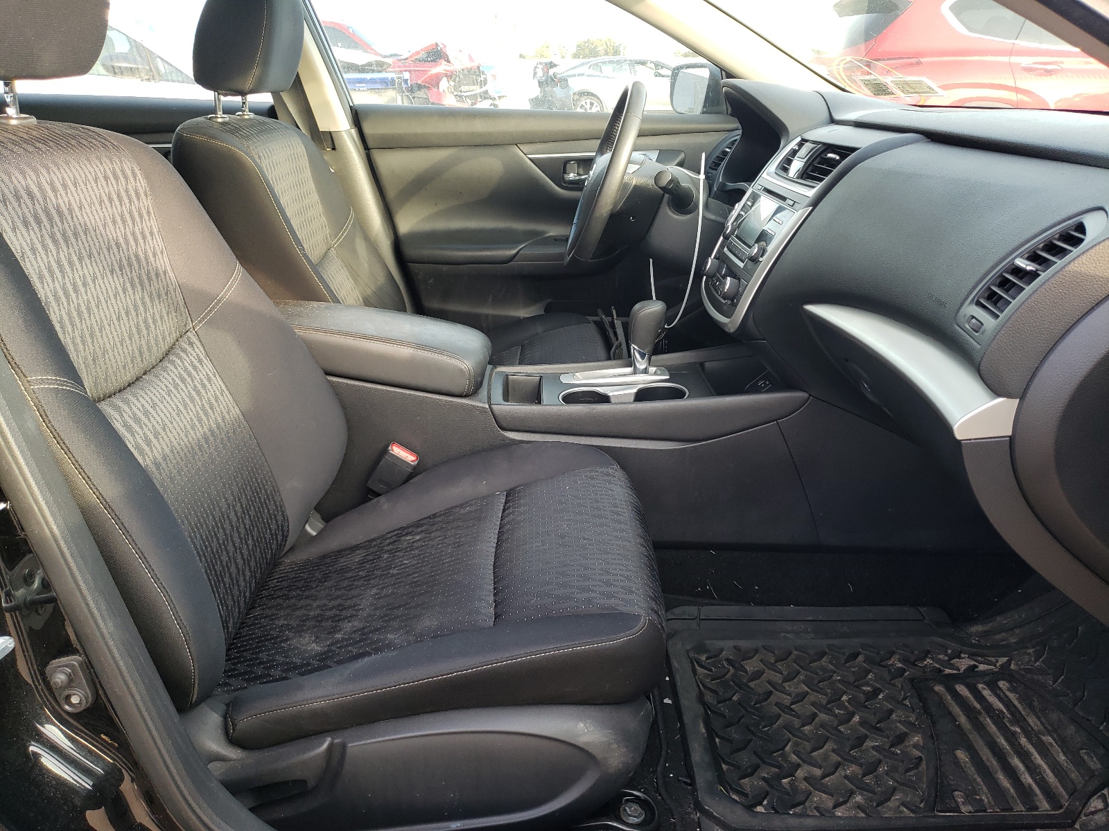 Photo 5 from auction – 2016 NISSAN ALTIMA 2.5 with VIN 1N4AL3AP3GC203939