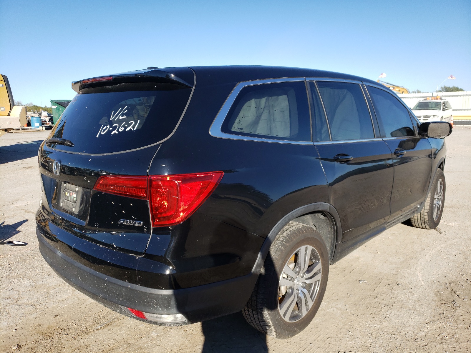 Photo 4 from auction – 2016 HONDA PILOT EXL with VIN 5FNYF6H5XGB023401