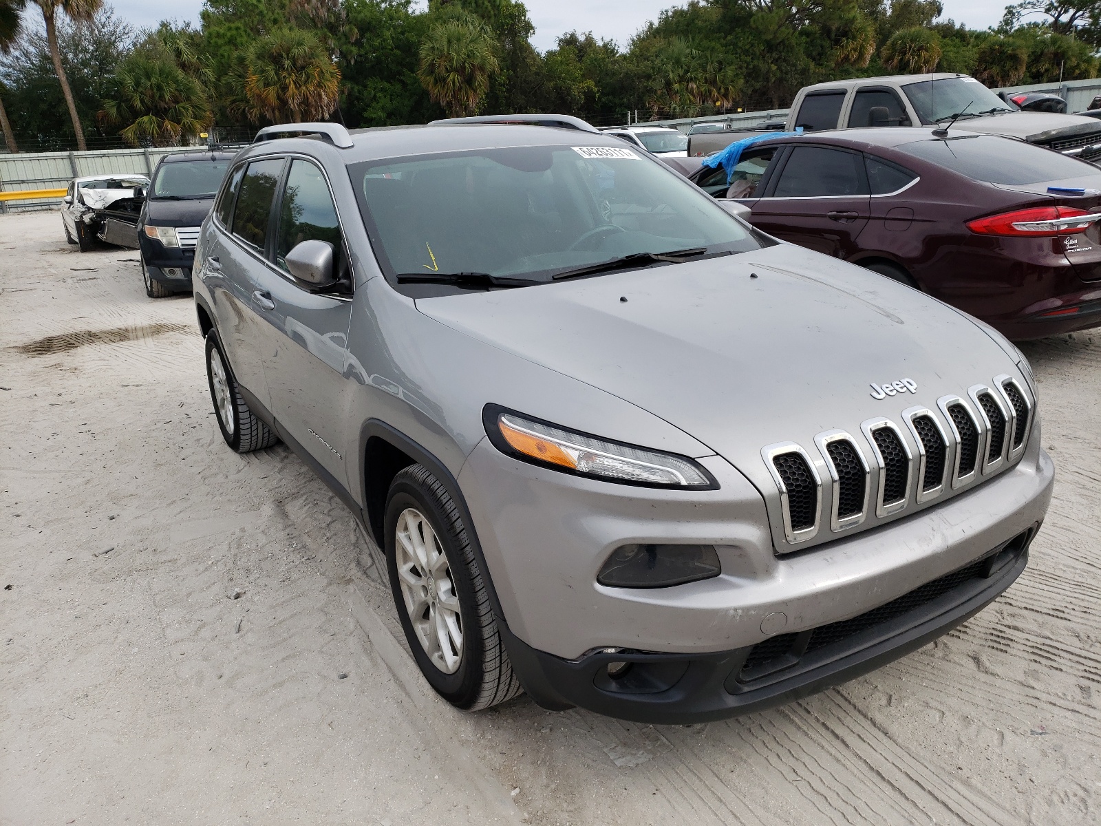 Photo 1 from auction – 2015 JEEP CHEROKEE L with VIN 1C4PJLCB9FW627733