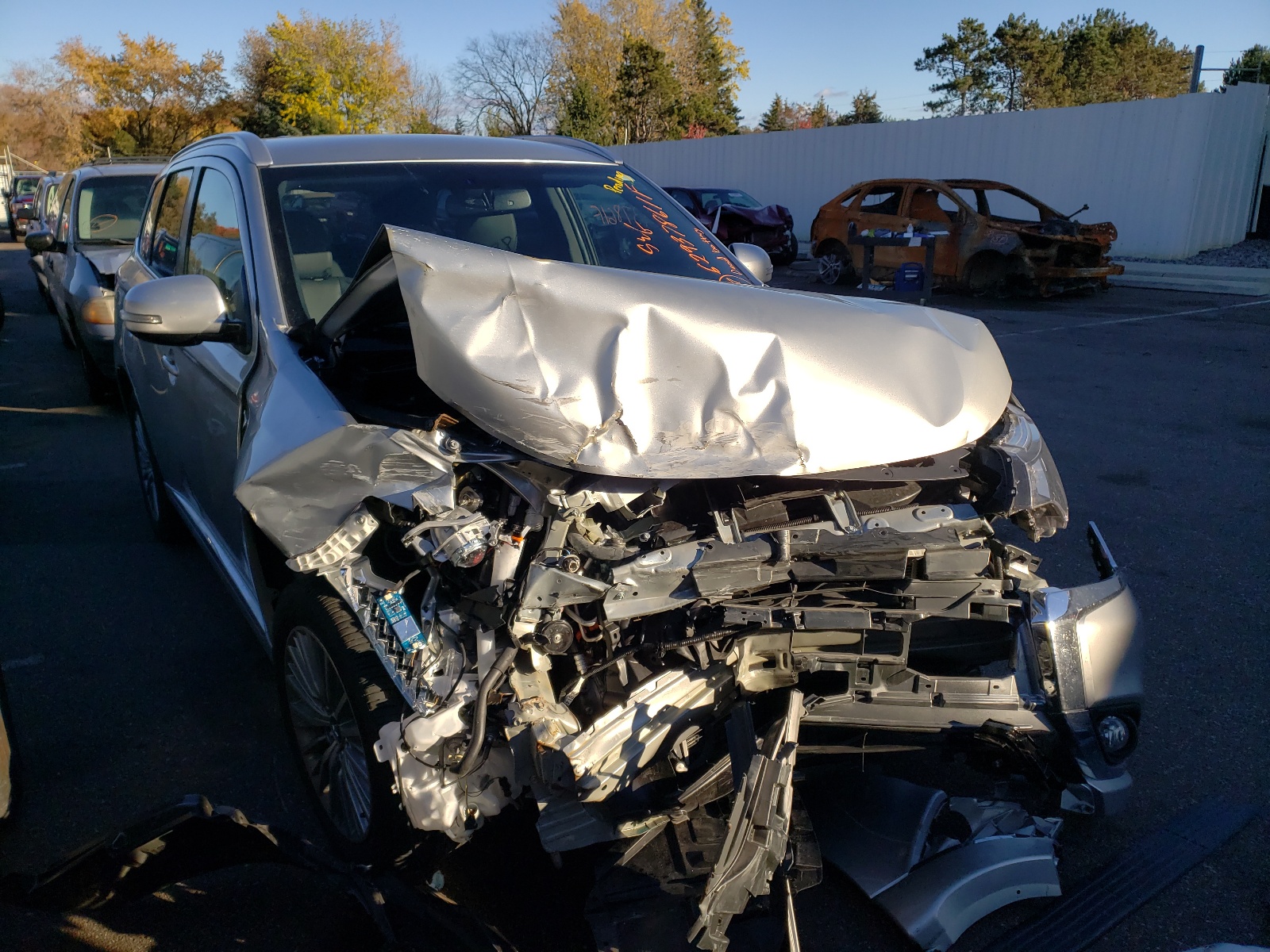 Photo 1 from auction – 2019 MITSUBISHI OUTLANDER with VIN JA4J24A57KZ054730