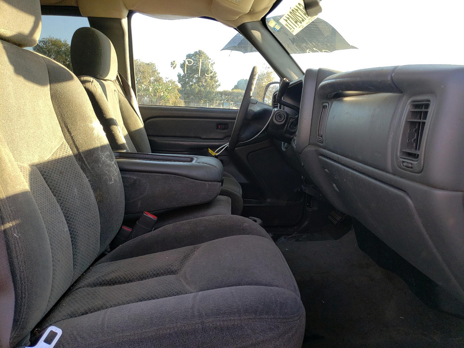 Photo 5 from auction – 2005 CHEVROLET SILVERADO with VIN 2GCEC19V751226856