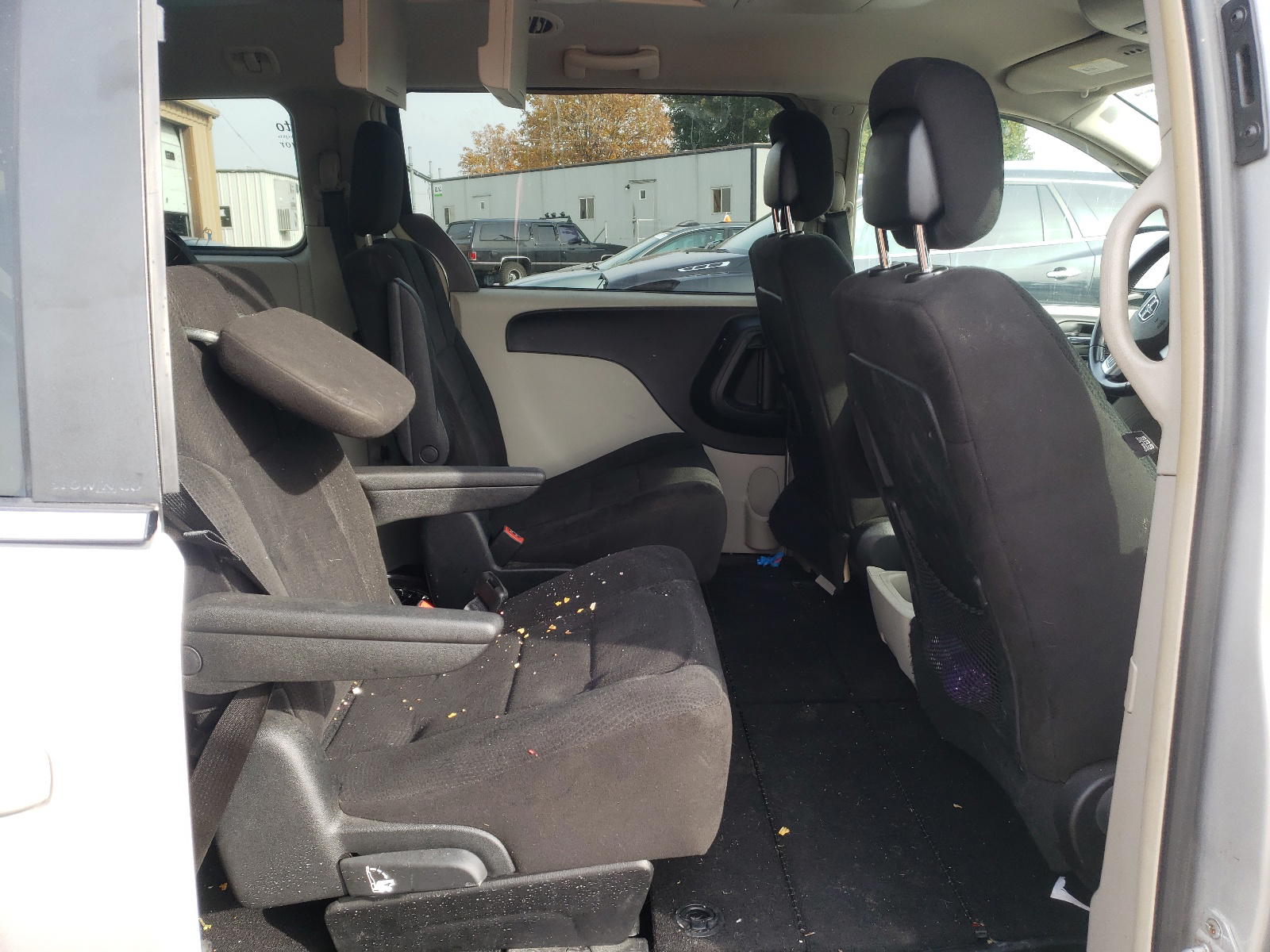 Photo 6 from auction – 2012 DODGE GRAND CARA with VIN 2C4RDGDG1CR105202