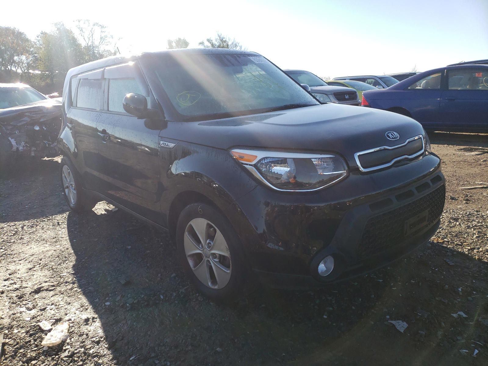 KIA SOUL 2015 with VIN KNDJN2A28F7233741 - Photo from auction