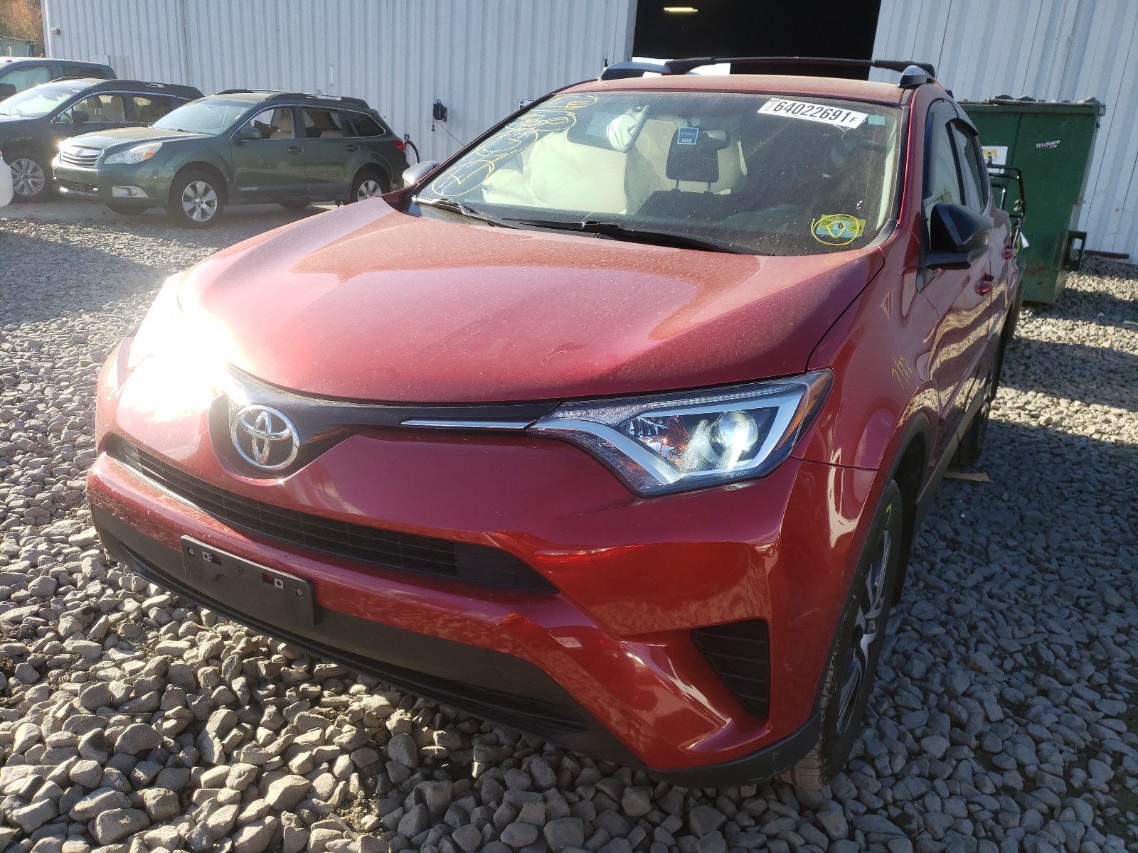 Photo 2 from auction – 2016 TOYOTA RAV4 LE with VIN JTMBFREV4GJ086577