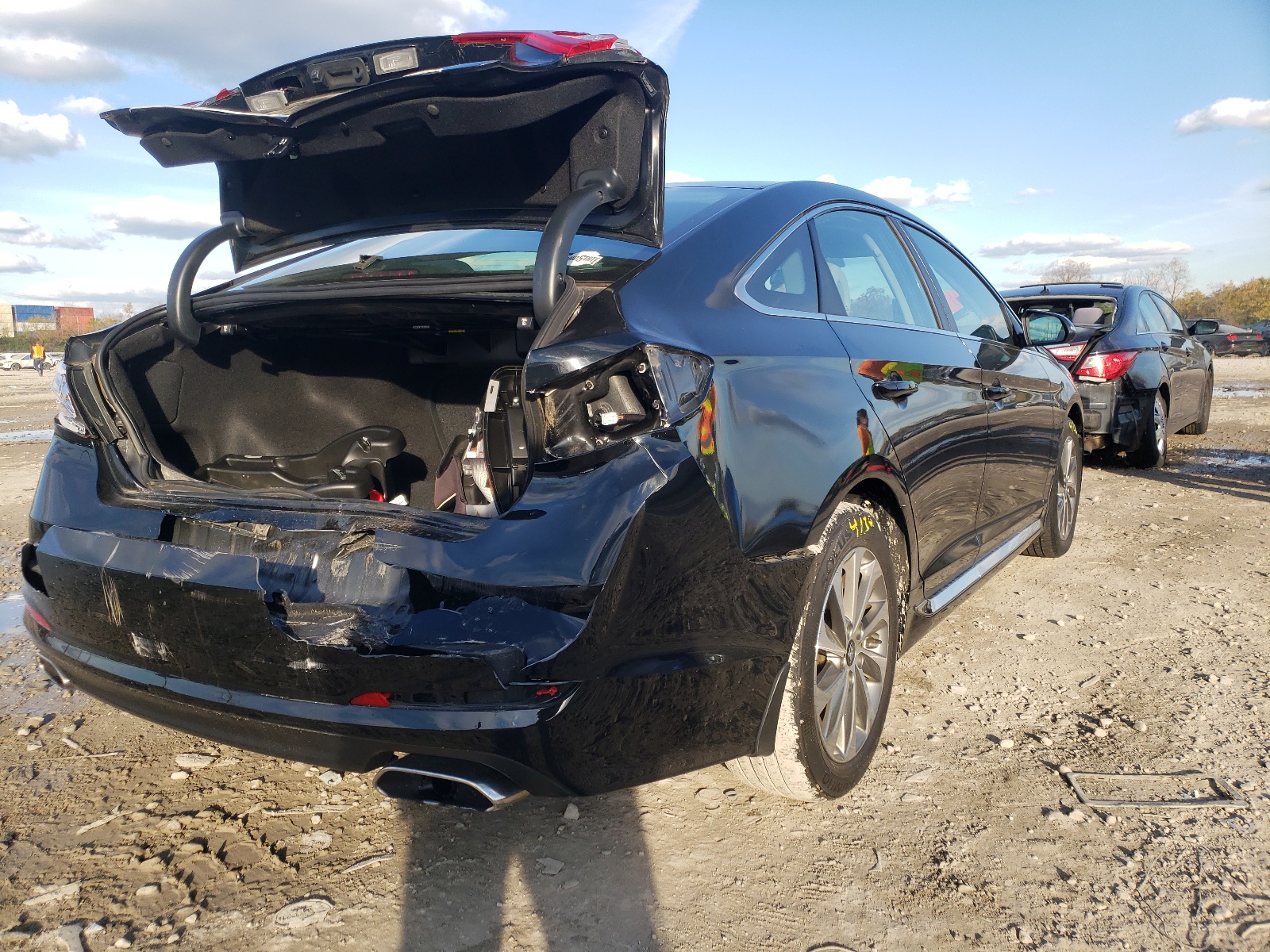 Photo 4 from auction – 2016 HYUNDAI SONATA SPO with VIN 5NPE34AF1GH268608