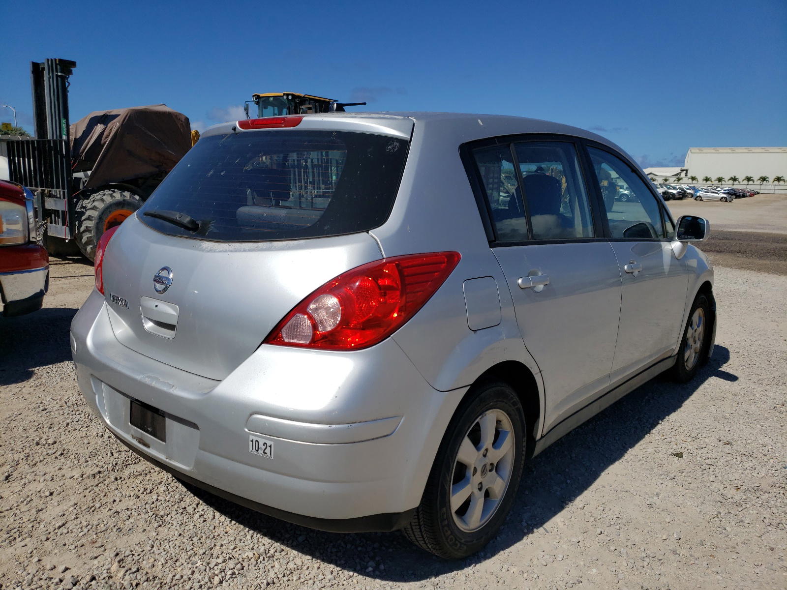 Photo 4 from auction – 2007 NISSAN VERSA S with VIN 3N1BC13E27L378155