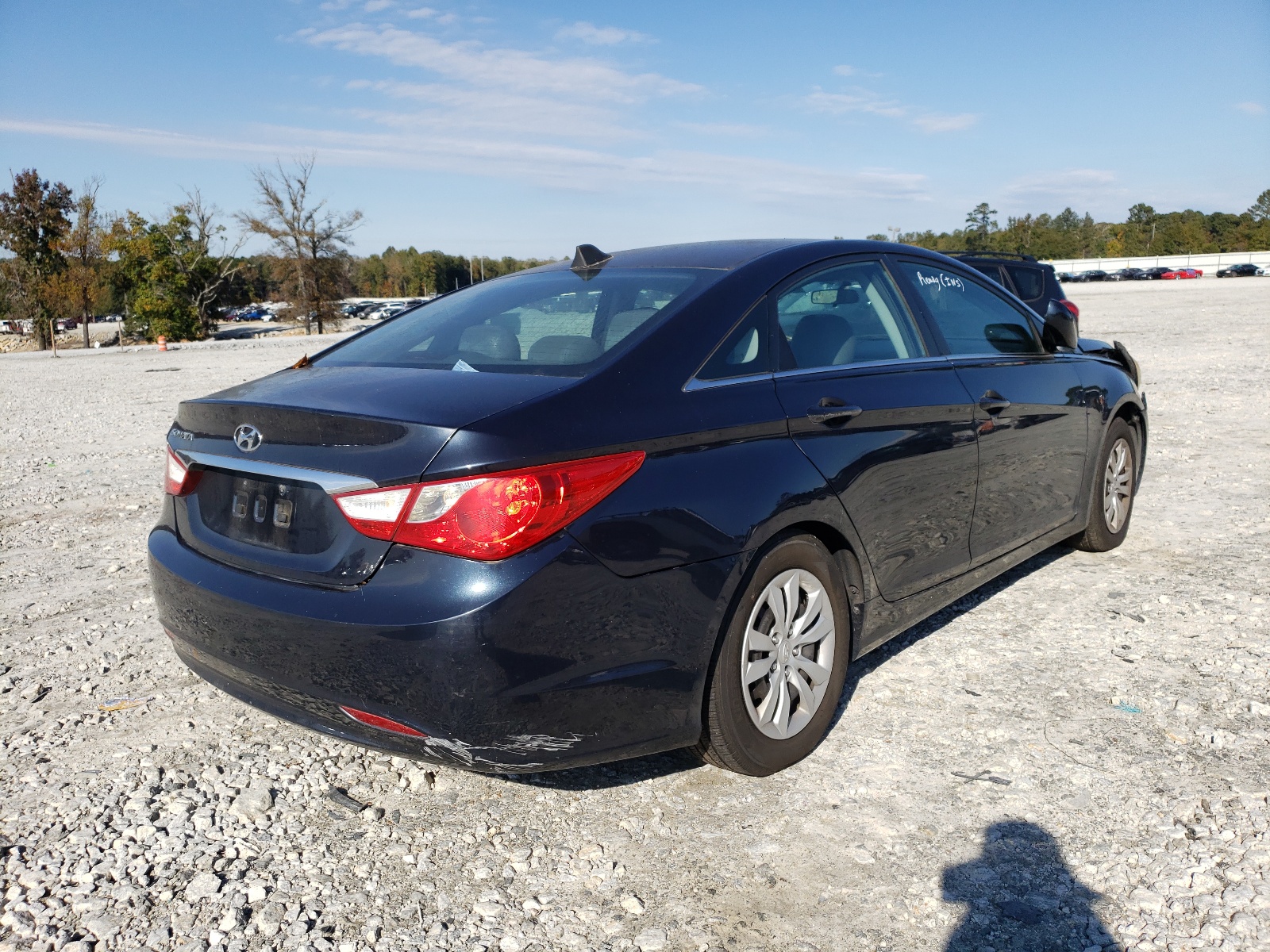 Photo 4 from auction – 2011 HYUNDAI SONATA GLS with VIN 5NPEB4AC8BH125981