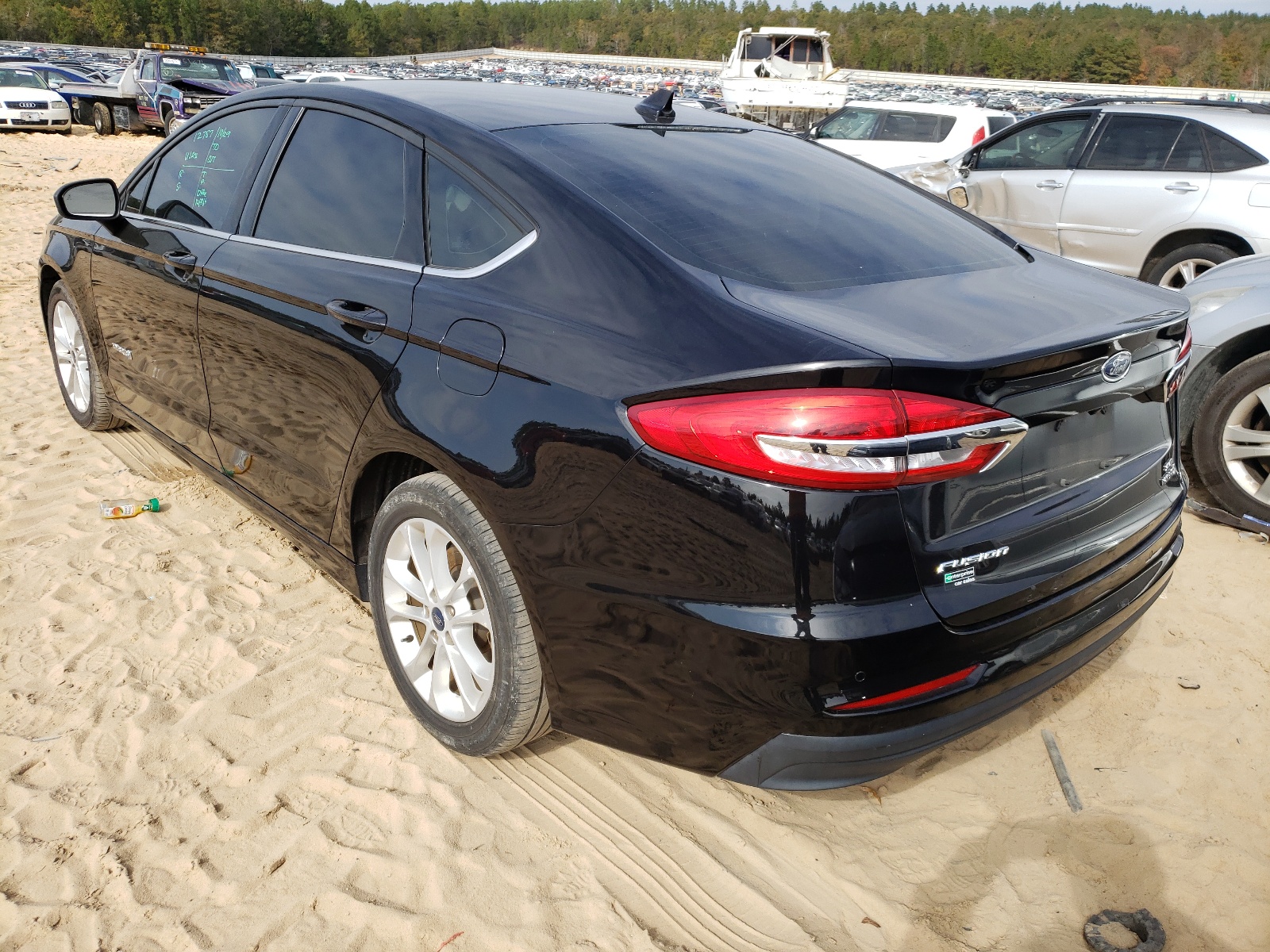 Photo 3 from auction – 2019 FORD FUSION SE with VIN 3FA6P0LU5KR180217