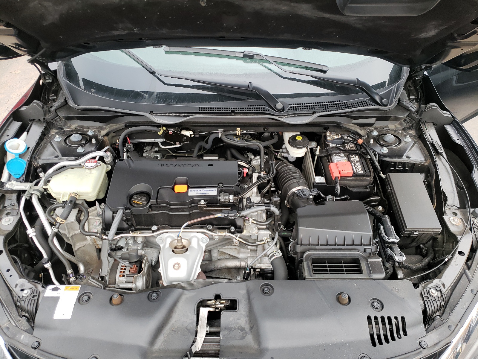 Photo 7 from auction – 2018 HONDA CIVIC LX with VIN 19XFC2F56JE207498