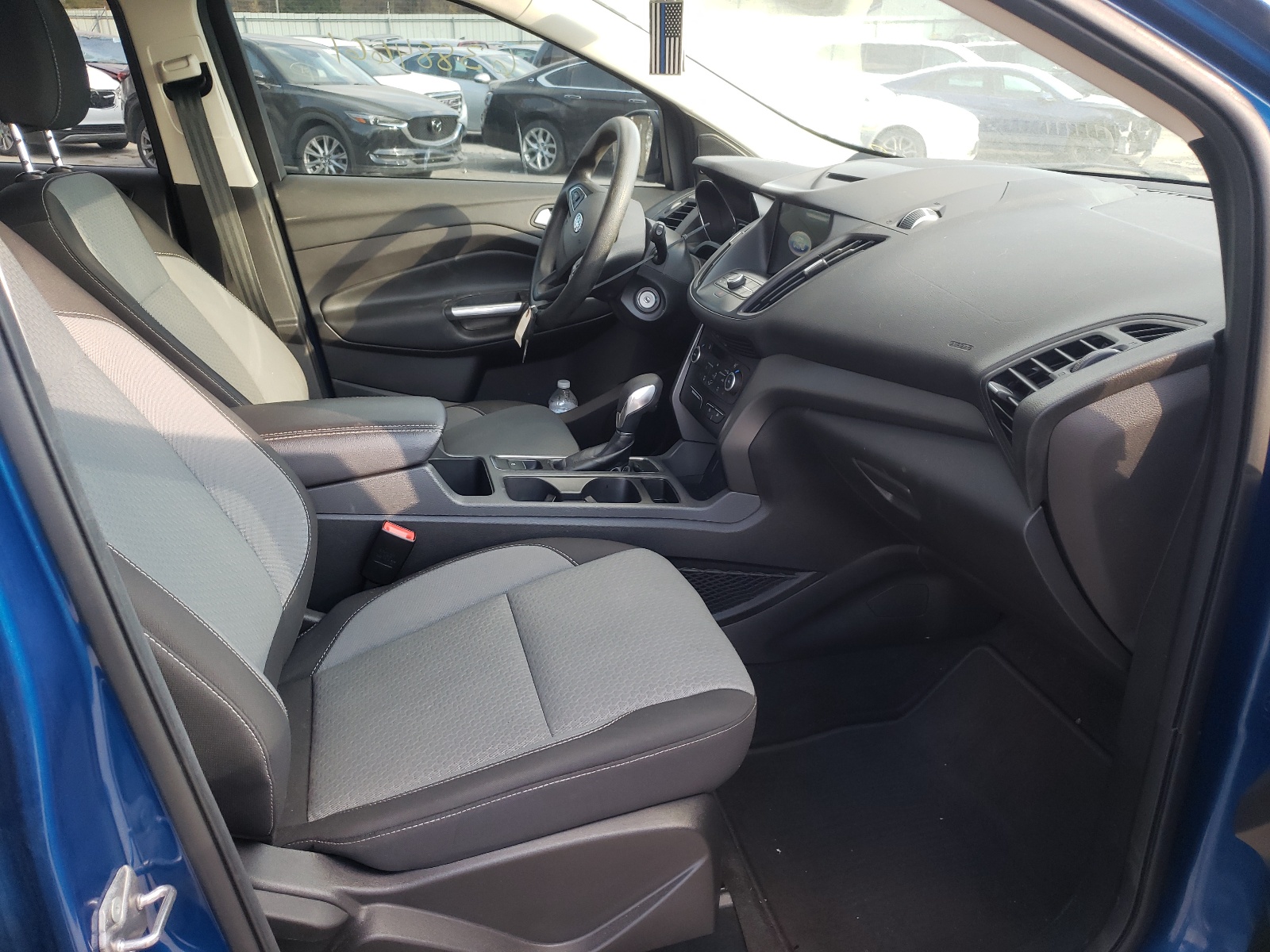Photo 5 from auction – 2018 FORD ESCAPE SE with VIN 1FMCU9GDXJUC05135