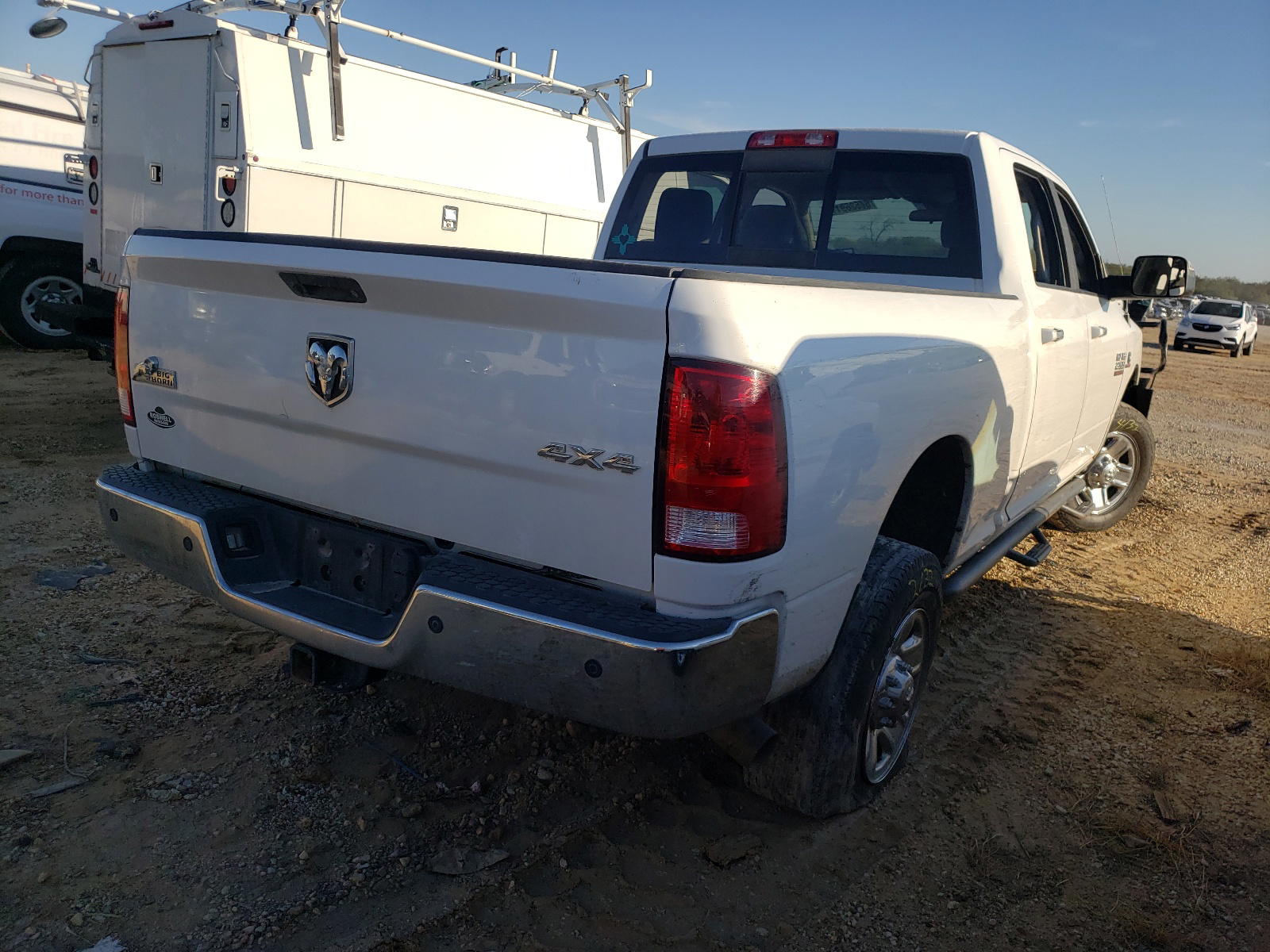 Photo 4 from auction – 2017 RAM 2500 SLT with VIN 3C6UR5DL2HG607279