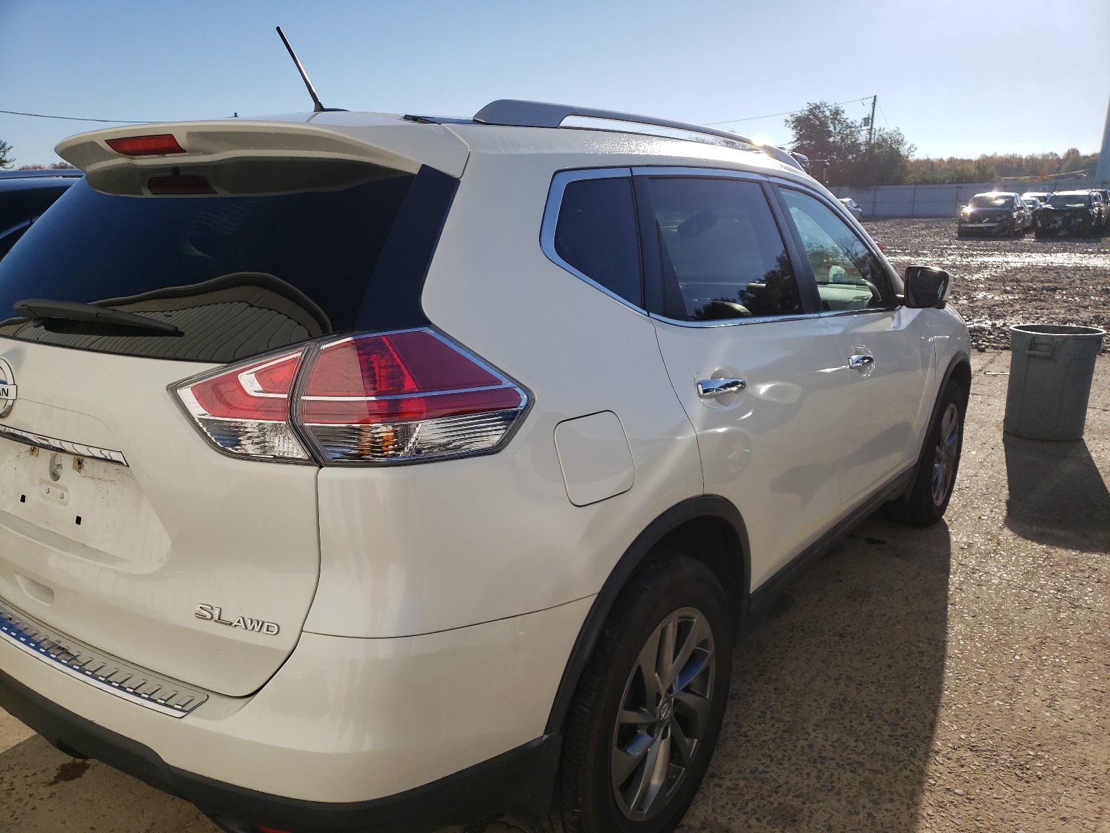 Photo 4 from auction – 2015 NISSAN ROGUE S with VIN 5N1AT2MV7FC875687