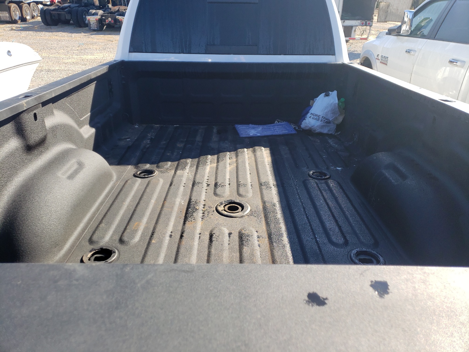 Photo 9 from auction – 2019 RAM 3500 TRADE with VIN 3C63RPGL0KG623801
