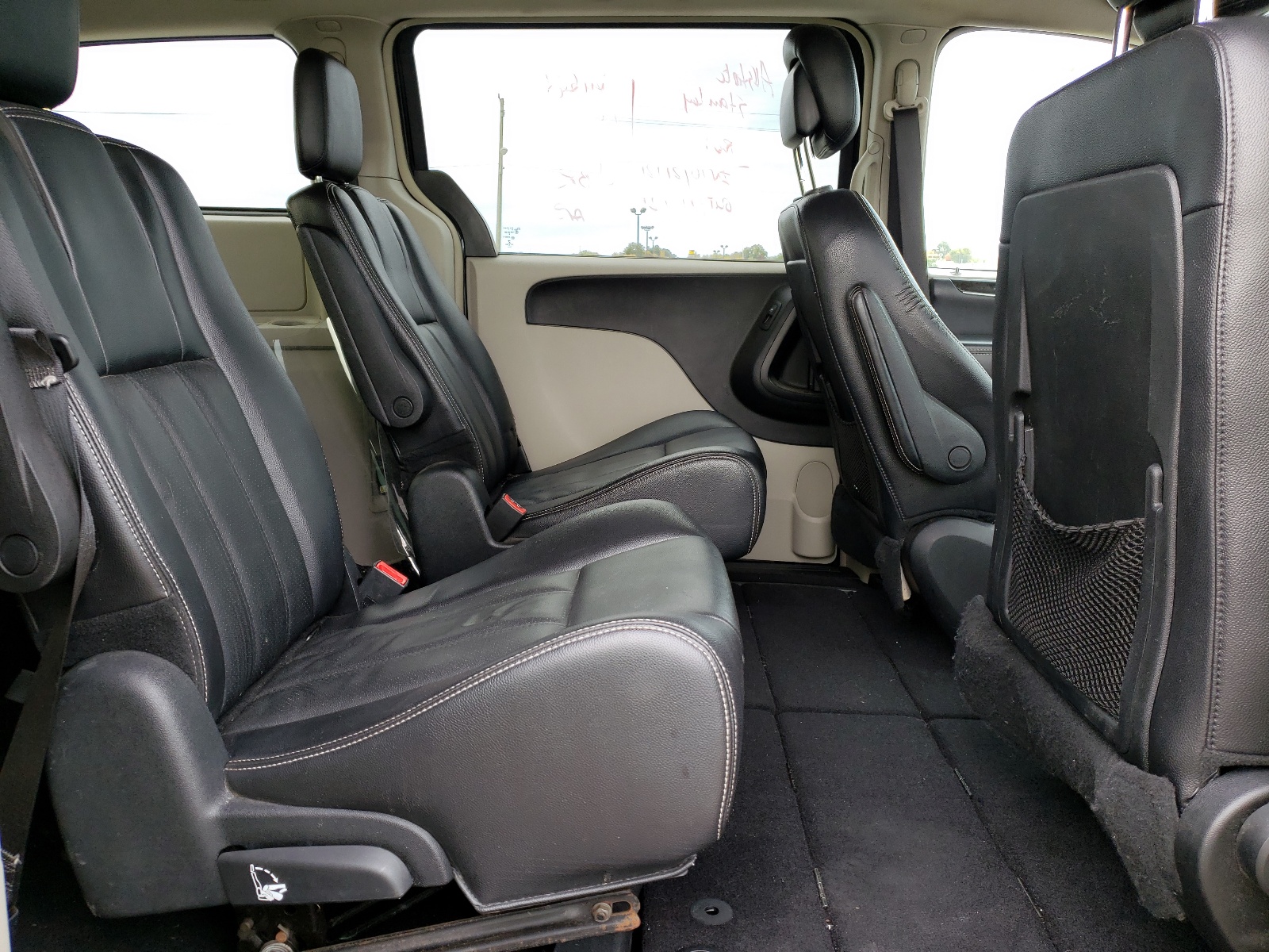 Photo 6 from auction – 2014 CHRYSLER TOWN & COU with VIN 2C4RC1BG3ER360018