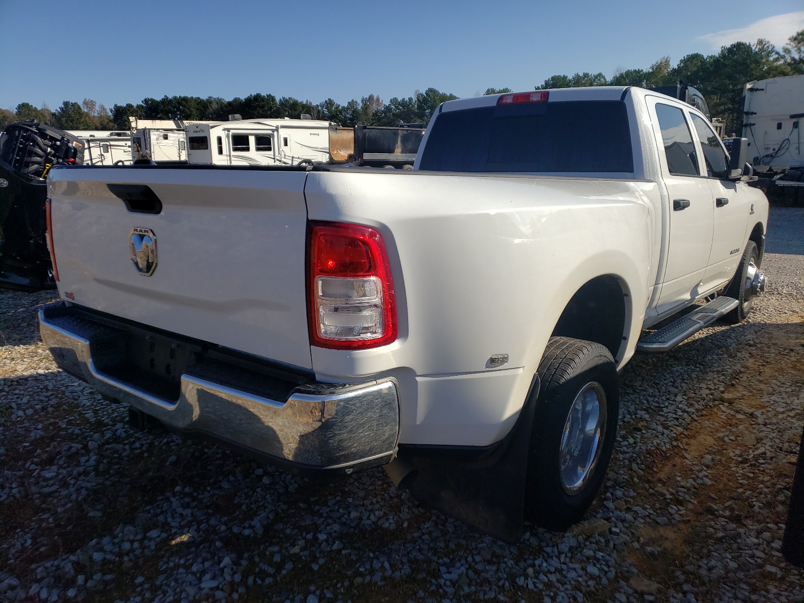 Photo 4 from auction – 2019 RAM 3500 TRADE with VIN 3C63RPGL0KG623801