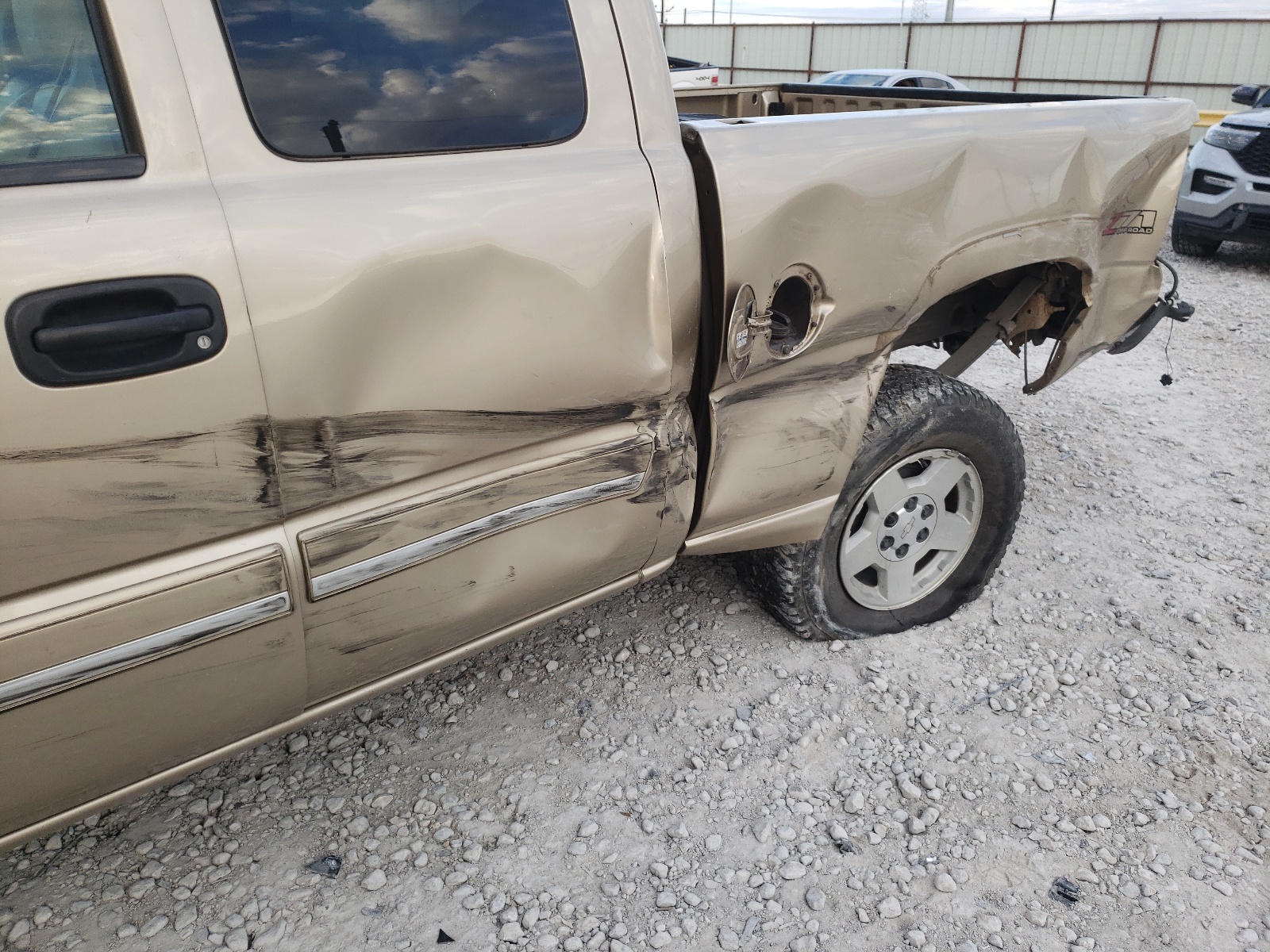 Photo 9 from auction – 2006 CHEVROLET SILVERADO with VIN 1GCEK19ZX6Z286709