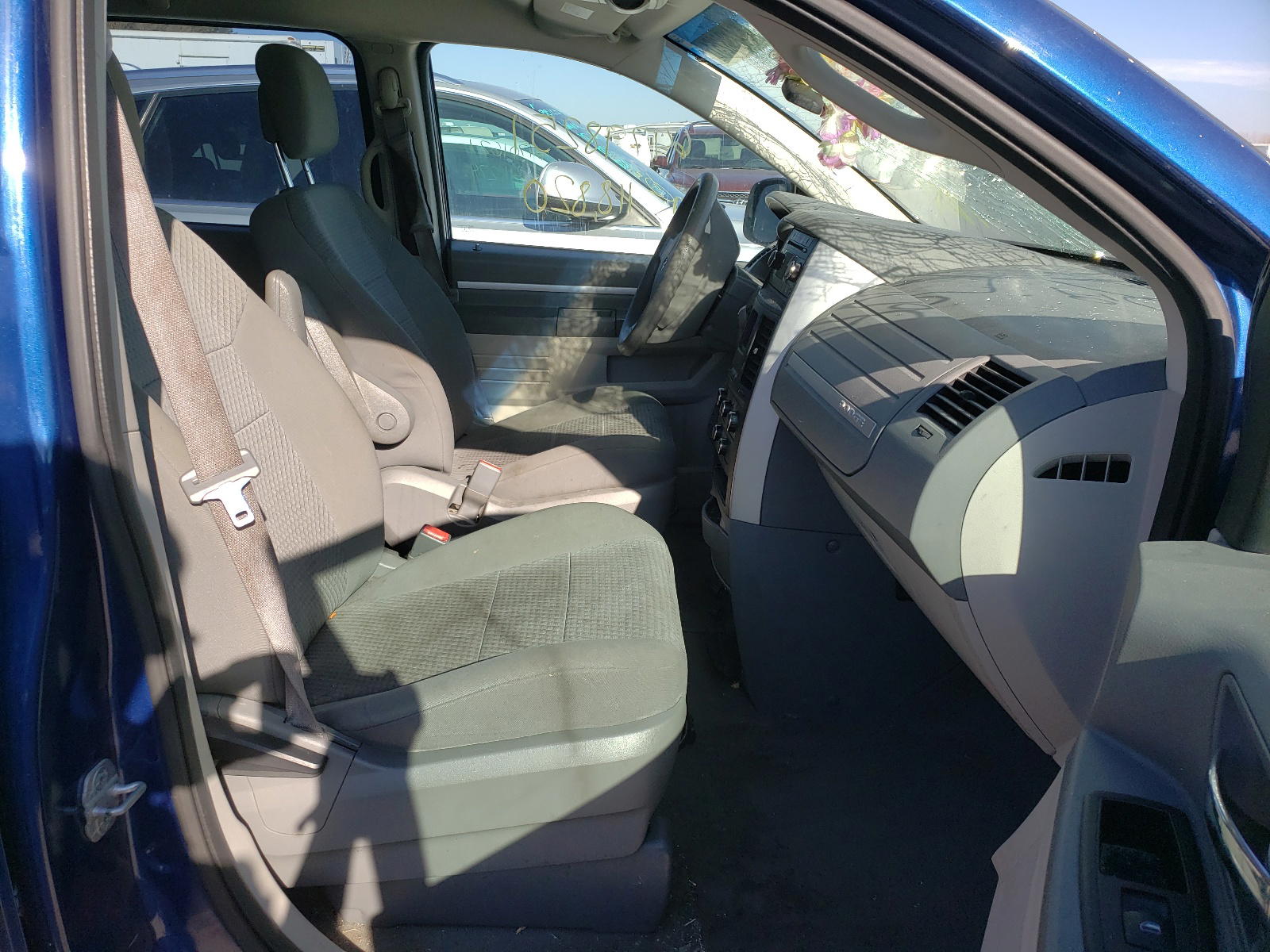 Photo 5 from auction – 2010 DODGE GRAND CARA with VIN 2D4RN4DE8AR333904
