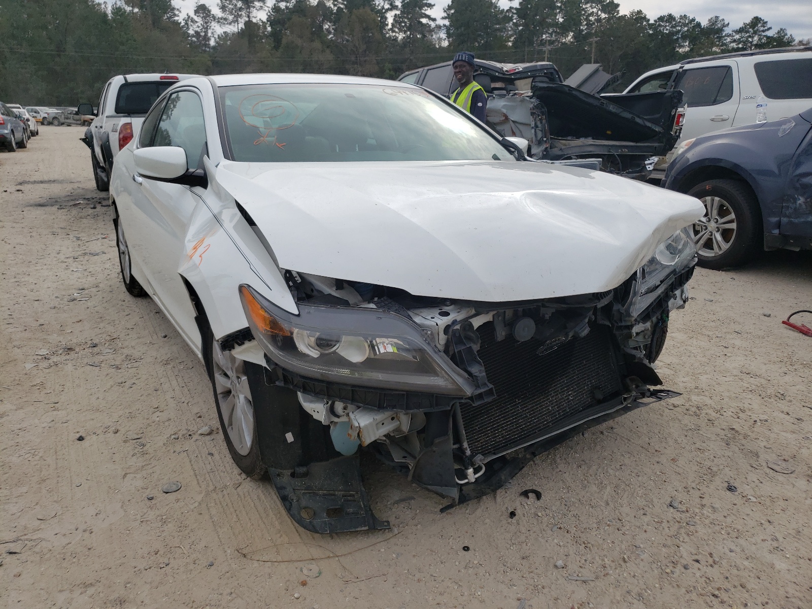 Photo 1 from auction – 2015 HONDA ACCORD LX- with VIN 1HGCT1B36FA014622